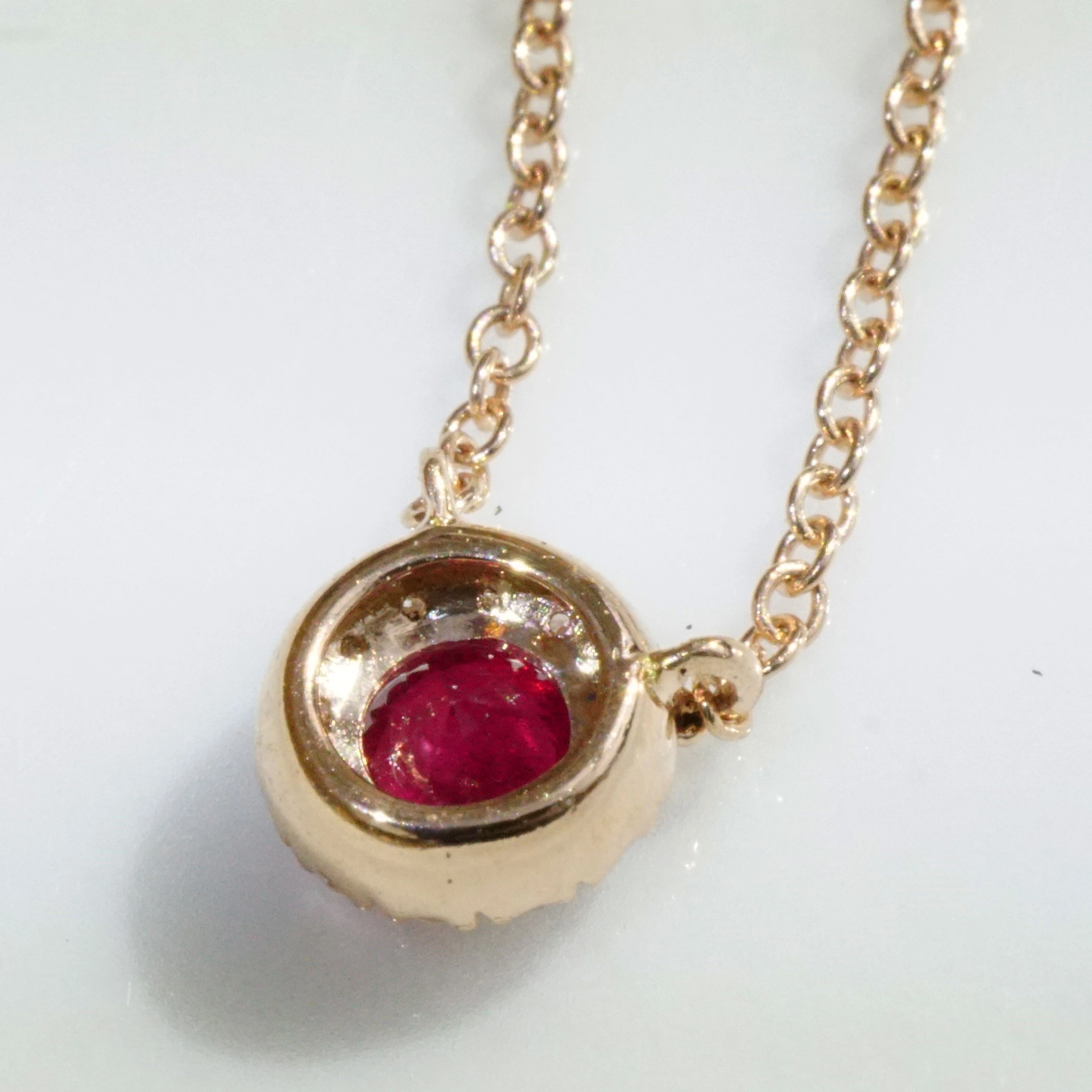 rubin-brillant-collier-rosegold-solitaer-SON01913 Ruby Brilliant Necklace 18 kt Rose Gold..the sweetest petit Necklace