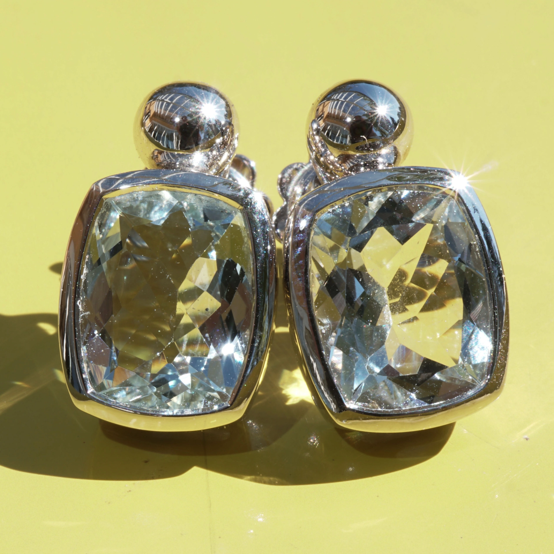 Newly arrived! Aquamarine Pendant 18 White Gold 17.66 ct  fine Quality feine Cut