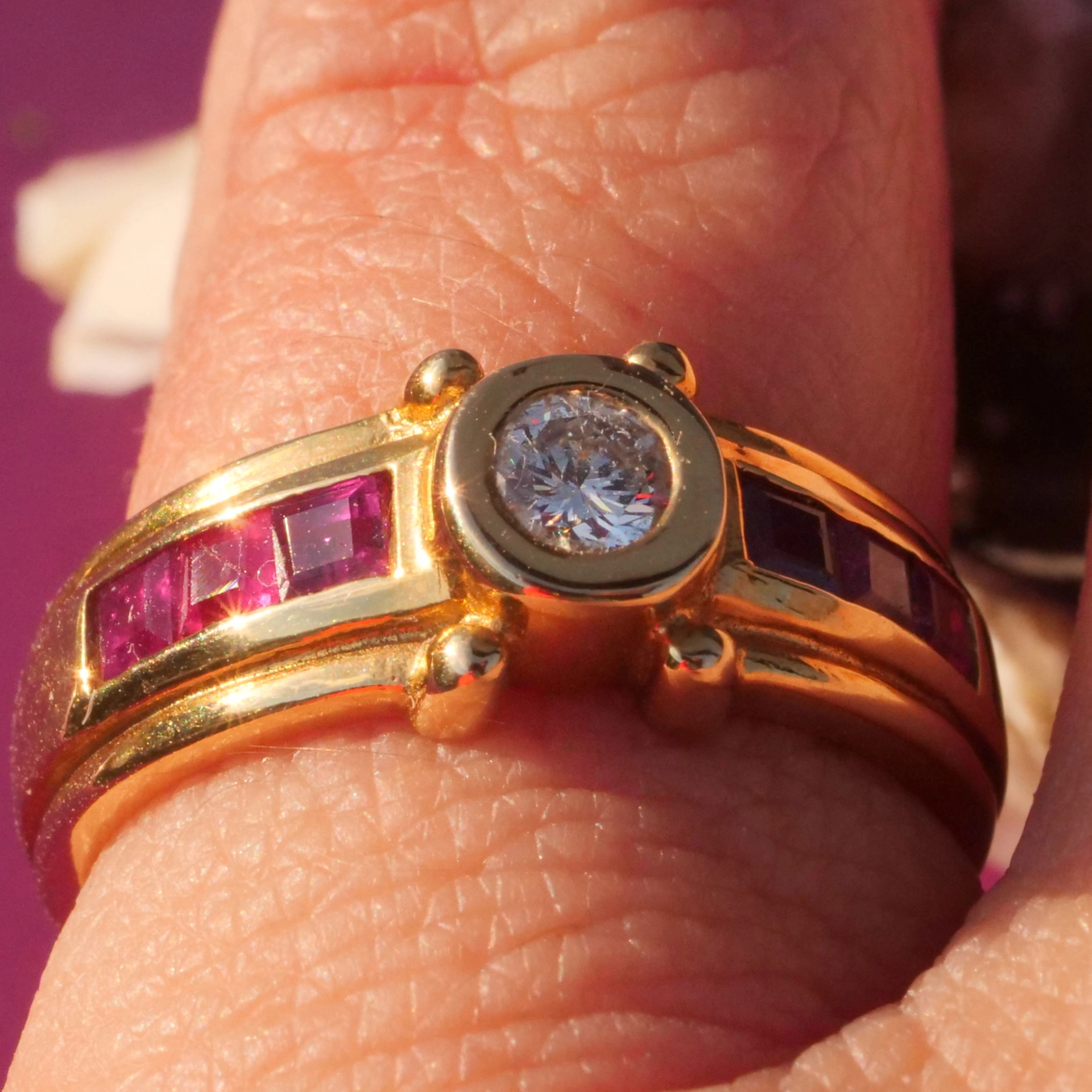 Brilliant Ring 18 kt Yellow Gold new and handmade 0.20 ct TW VVS