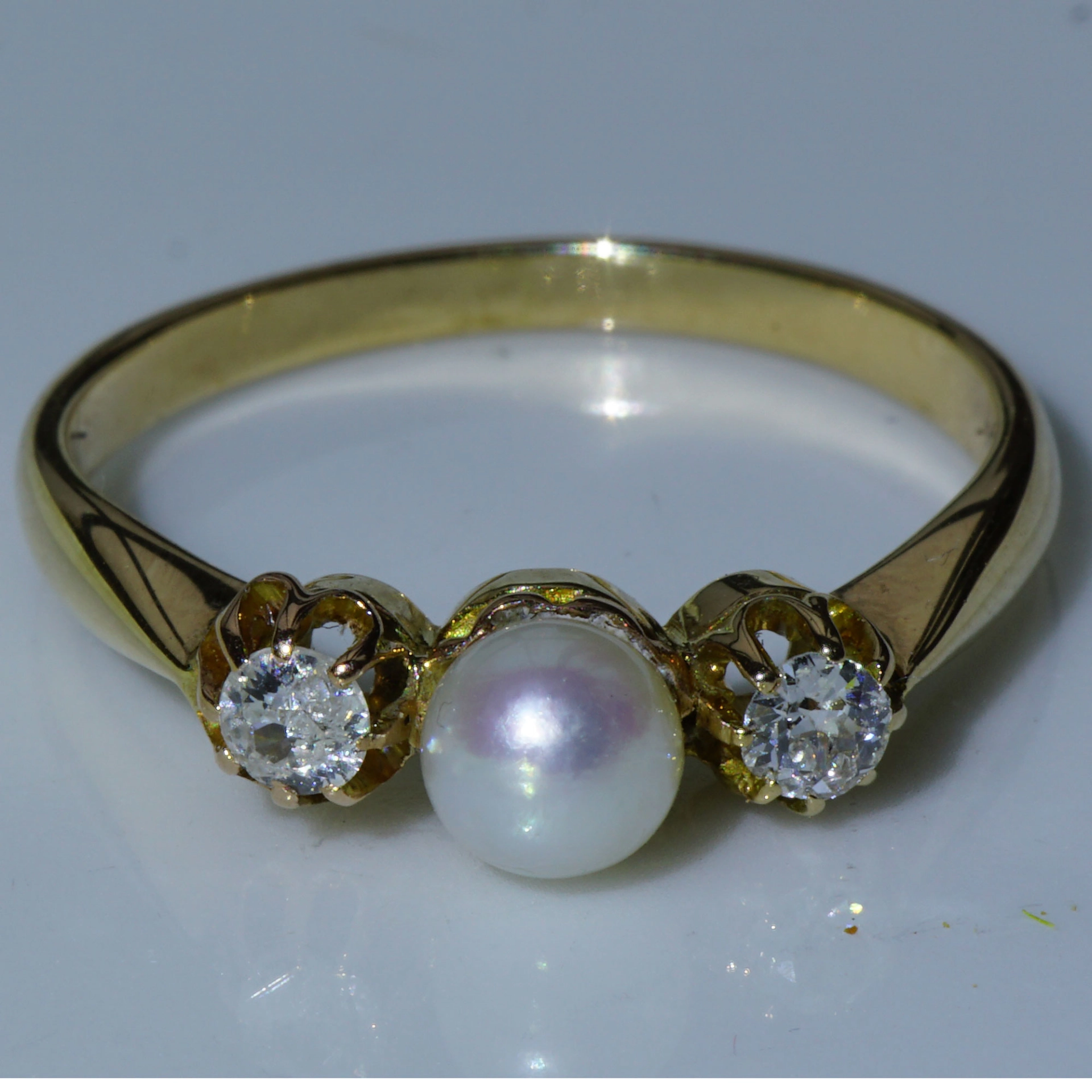 Oldcut Diamond Pearl Ring 14 kt Gold...about 1910