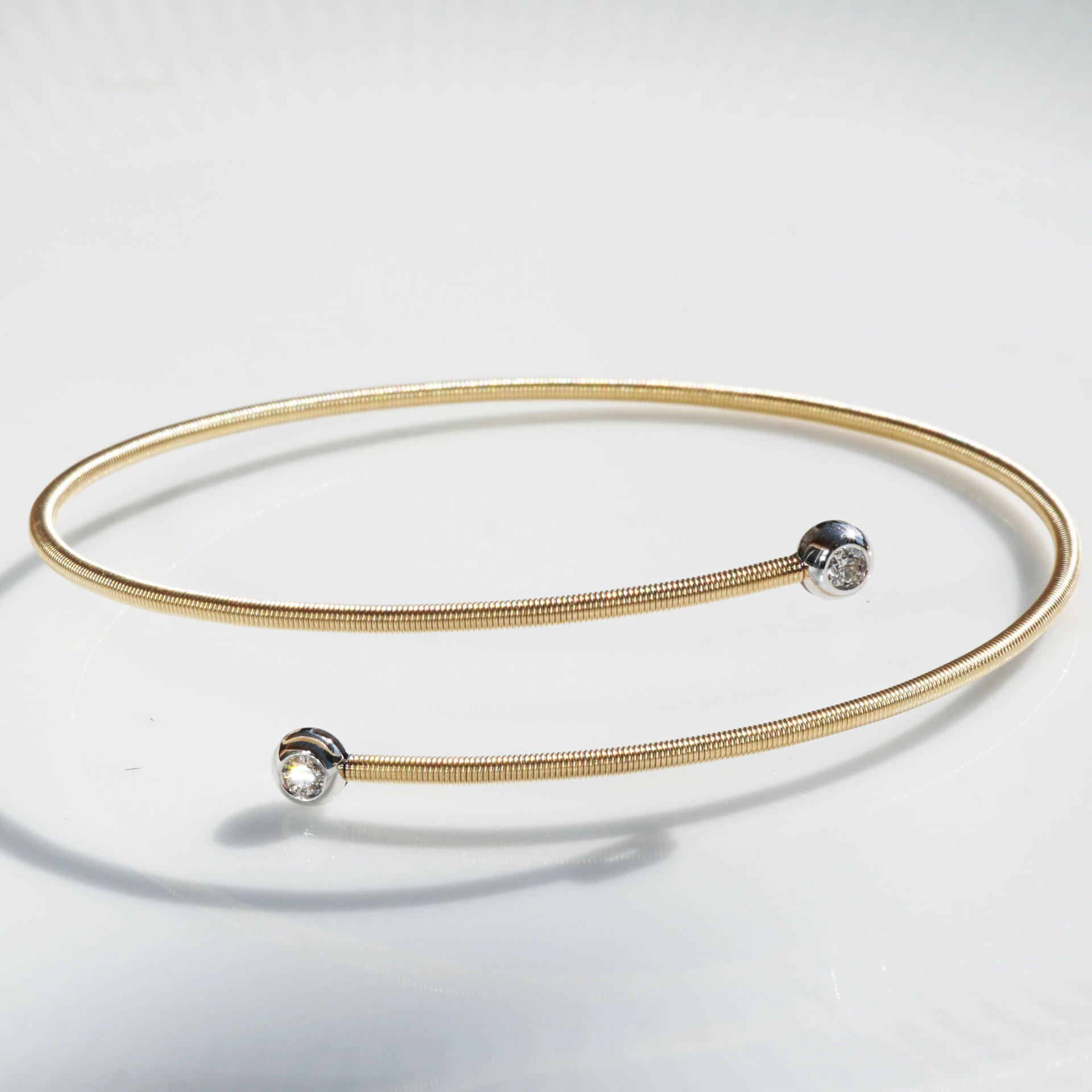 Brilliant Bracelet Ivy 18 kt Yellow Gold Wire Wrapping Präzion from Jewelery Silhouette Germany