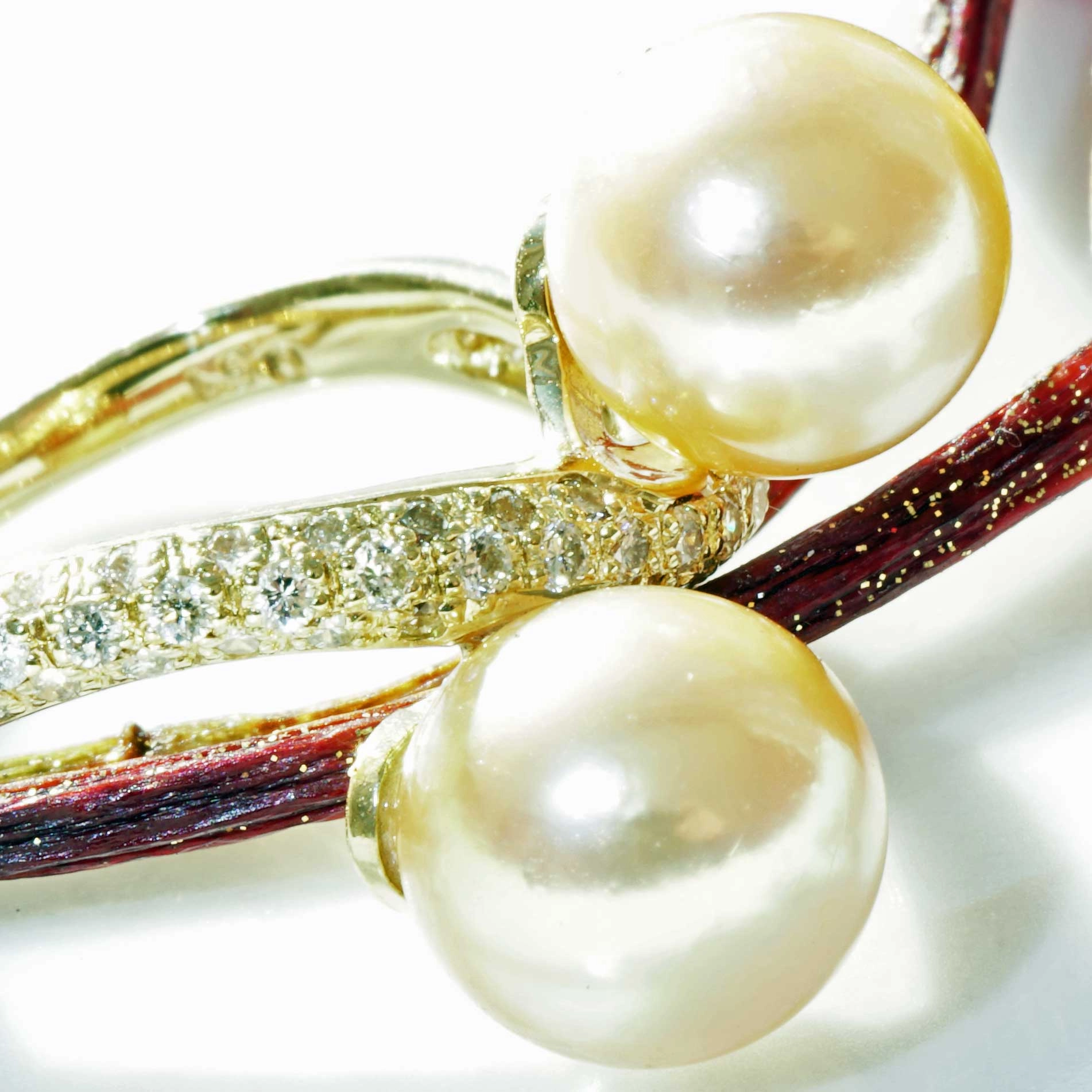 Southsea Pearl Brilliant Ring 18 kt Yellow Gold 0.51 ct W / VS-SI very elegant