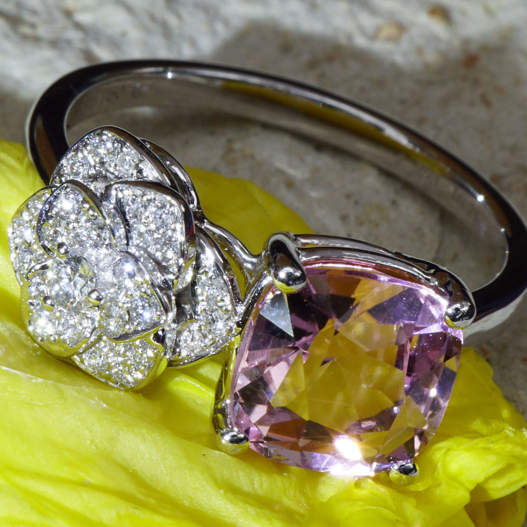 Tourmaline Diamond Ring 18 Whitegold ...a new series.....Viva en Rose.....
