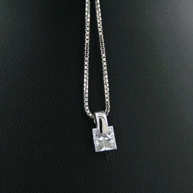 Prinzess Diamant Collier in 750er Weissgold 0.92 ct TW VVS