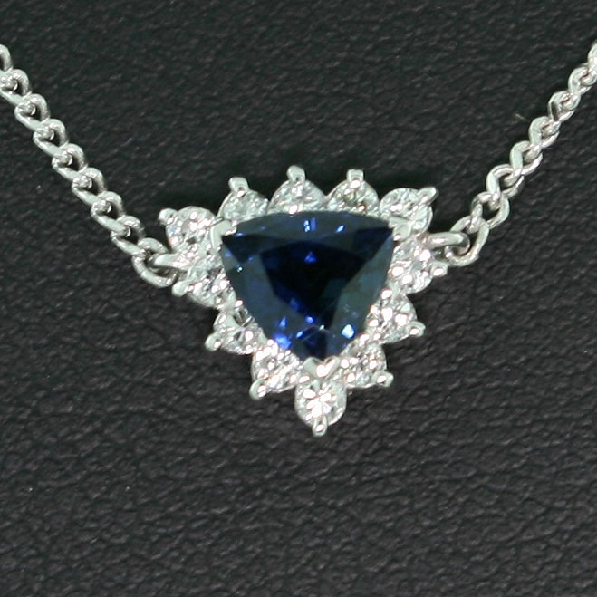 Saphir-Brillant-Collier-900er-Platin-Royalblue