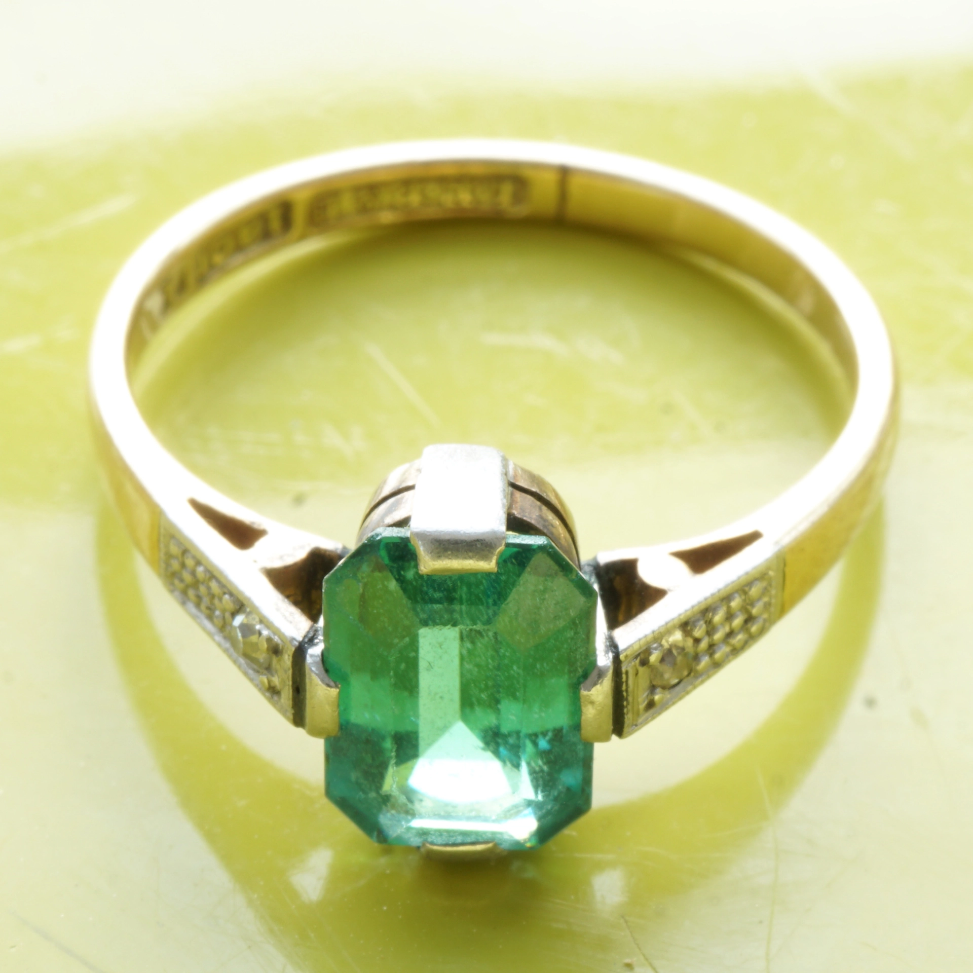 Vintage Ring 18 kt Yellowgold great blue-green Turmalin with Hallmarks