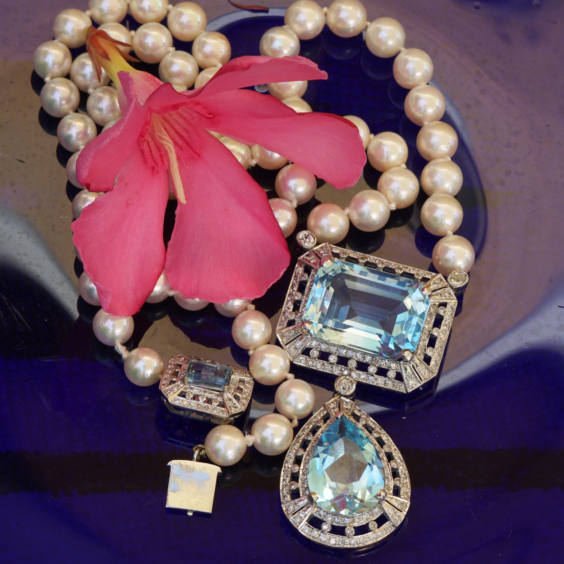 Blautopas Brillant Collier mit Akoya Zuchtperlen 750er Weissgold....ein PRACHTCOLLIER