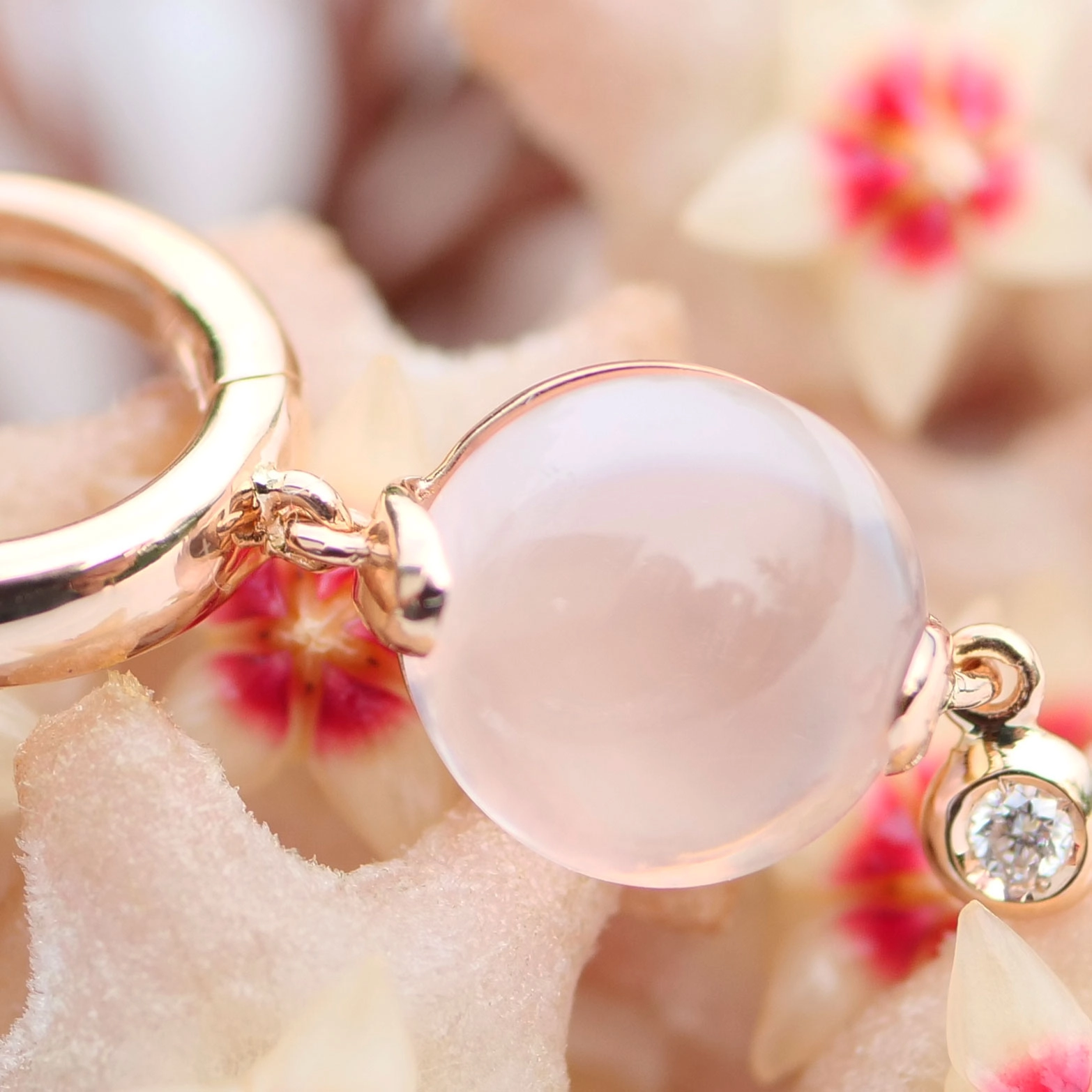 Rosequartz and Diamonds....ideal Kombination with Rosegold