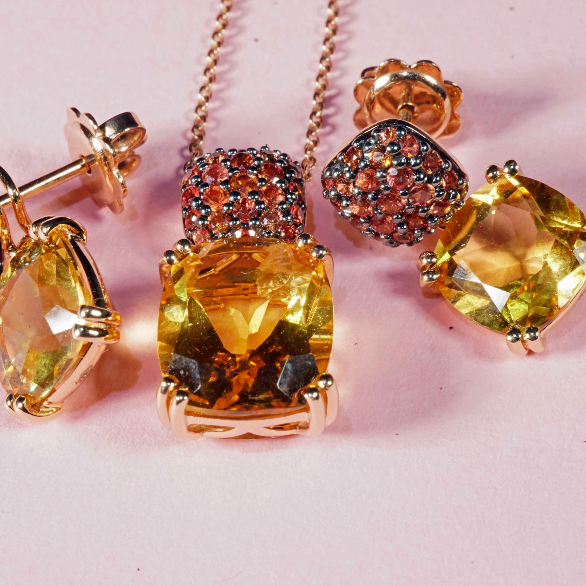 Yellow Citrin and orange Saphire Rosegold Necklace....stunning Kombination 