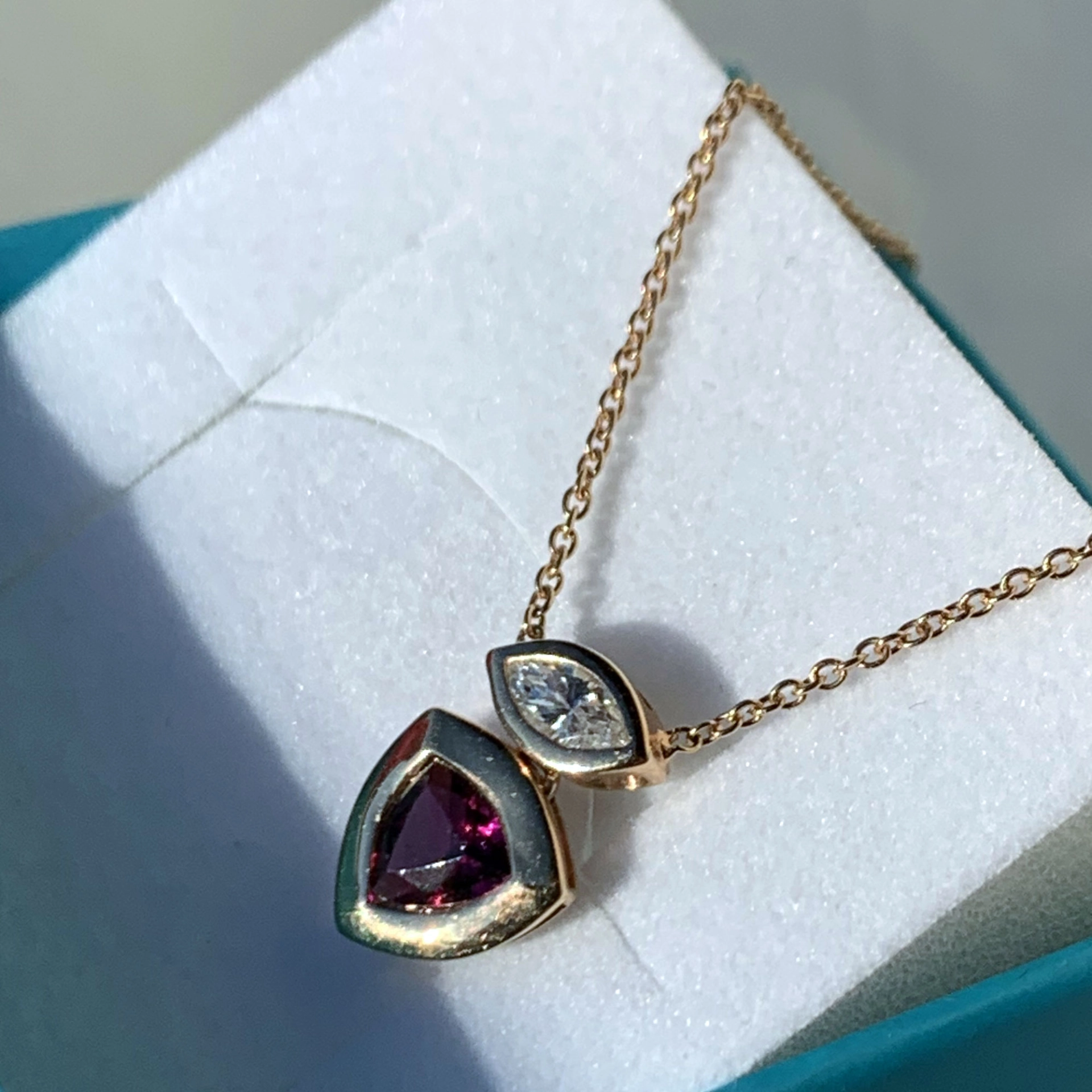 Turmalin Diamant Collier 0.56 ct 0.19 ct TW VVS2 750er Rosegold feinste Qualität