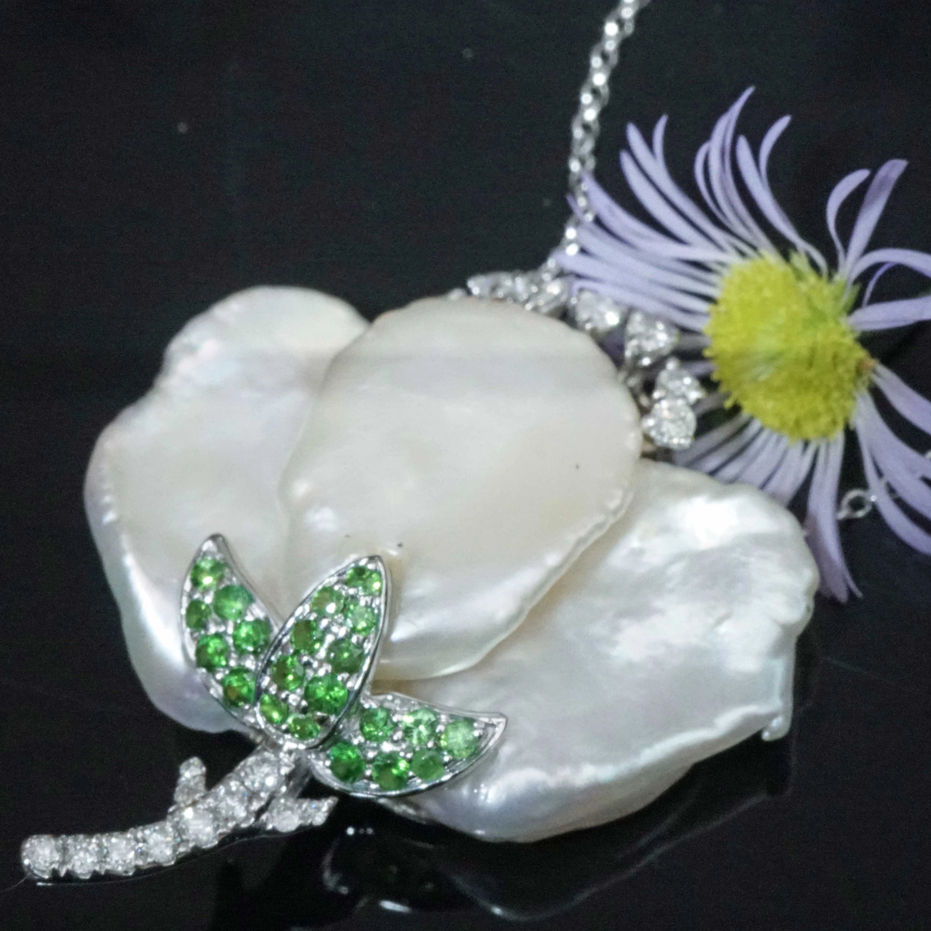 Pearl Diamond Tsavorite Necklace 18 kt White Gold...forever frozen