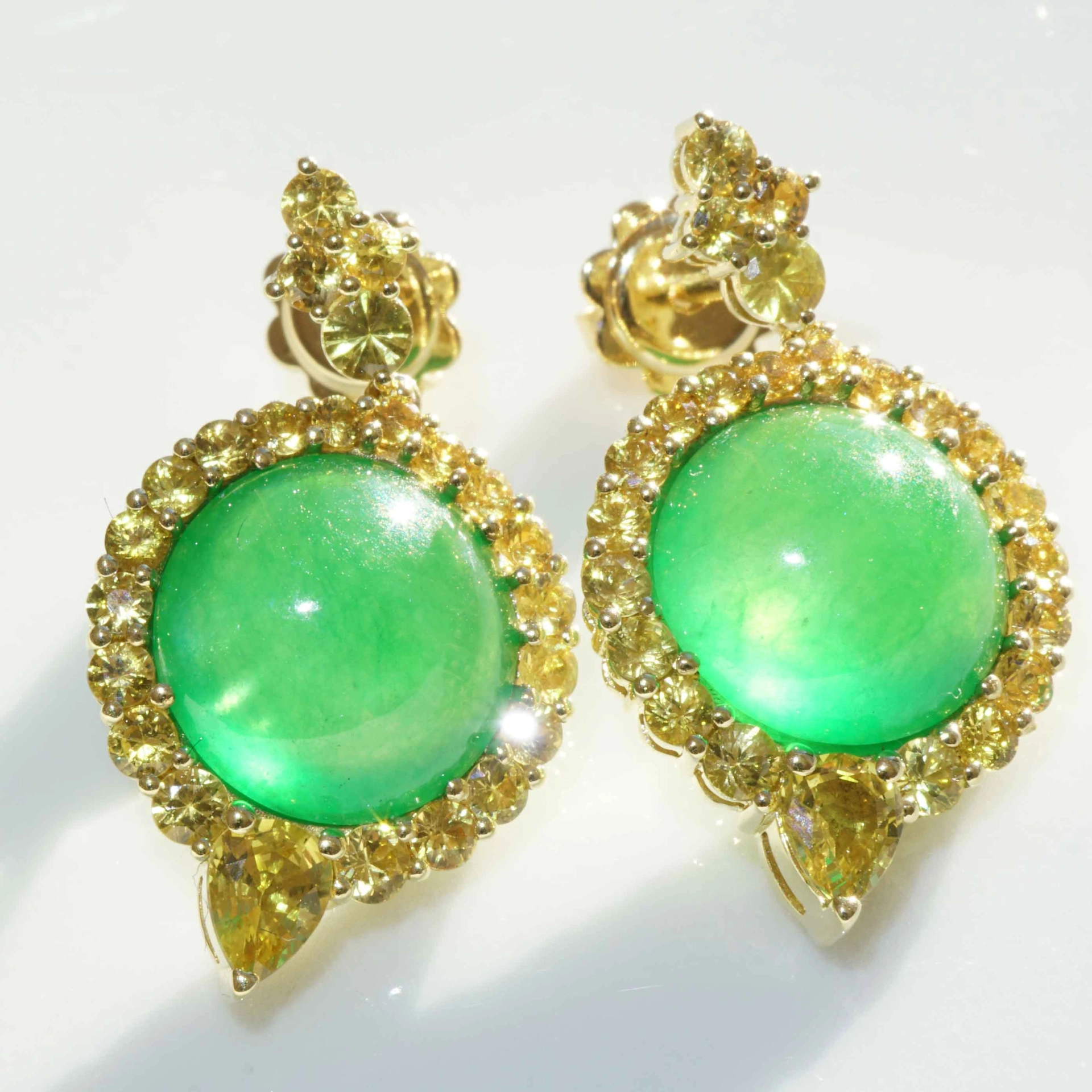 Imperial emeraldgreen Burma Jade Saphire Earrings 18 kt Rosegold...magical Radiance
