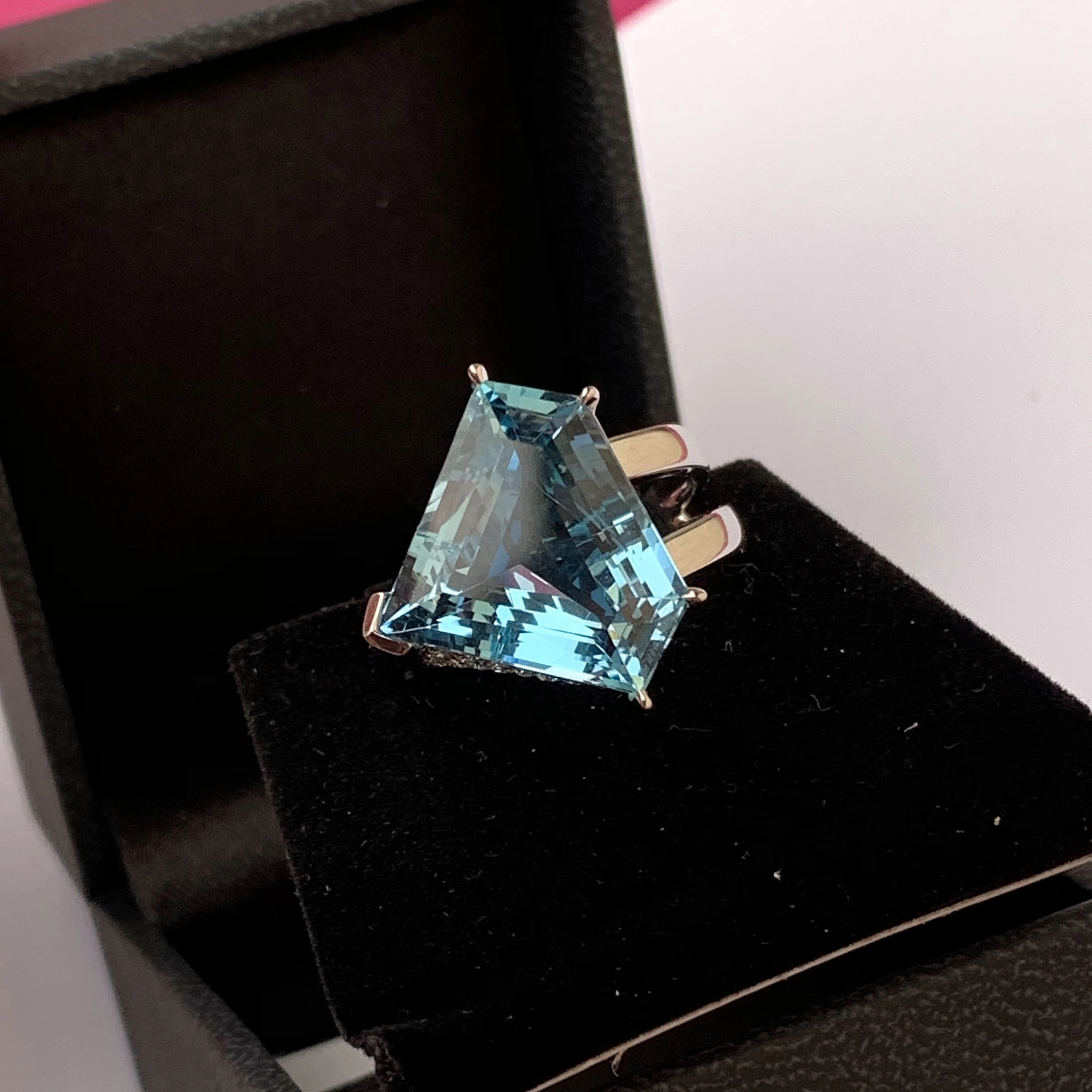 Aquamarin Brillant Ring 8.09 ct 0.26 ct 750er Weissgold Madagascar AAA+ Wahnsinnsdesign