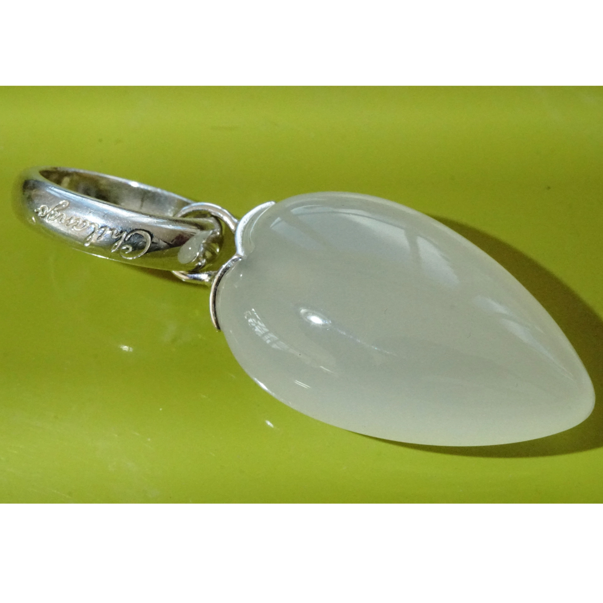 The Best Silver Jewelery forever...High Quality Chilango Pendant Jewel Heart White Calcedony