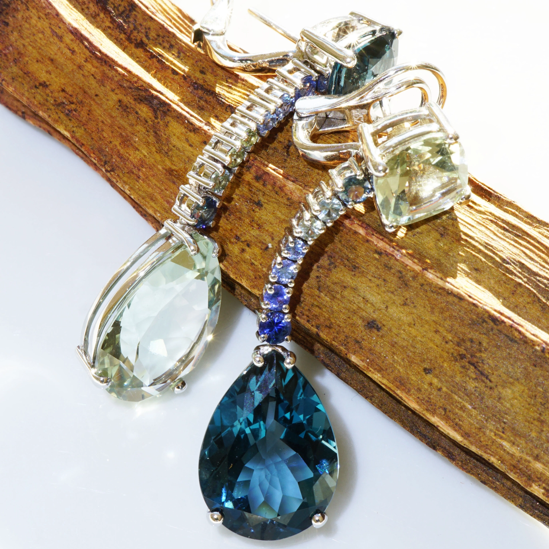 Topaz Amethyst Saphire Earrings.. High End 18 kt Jewellery MAGNIFIC