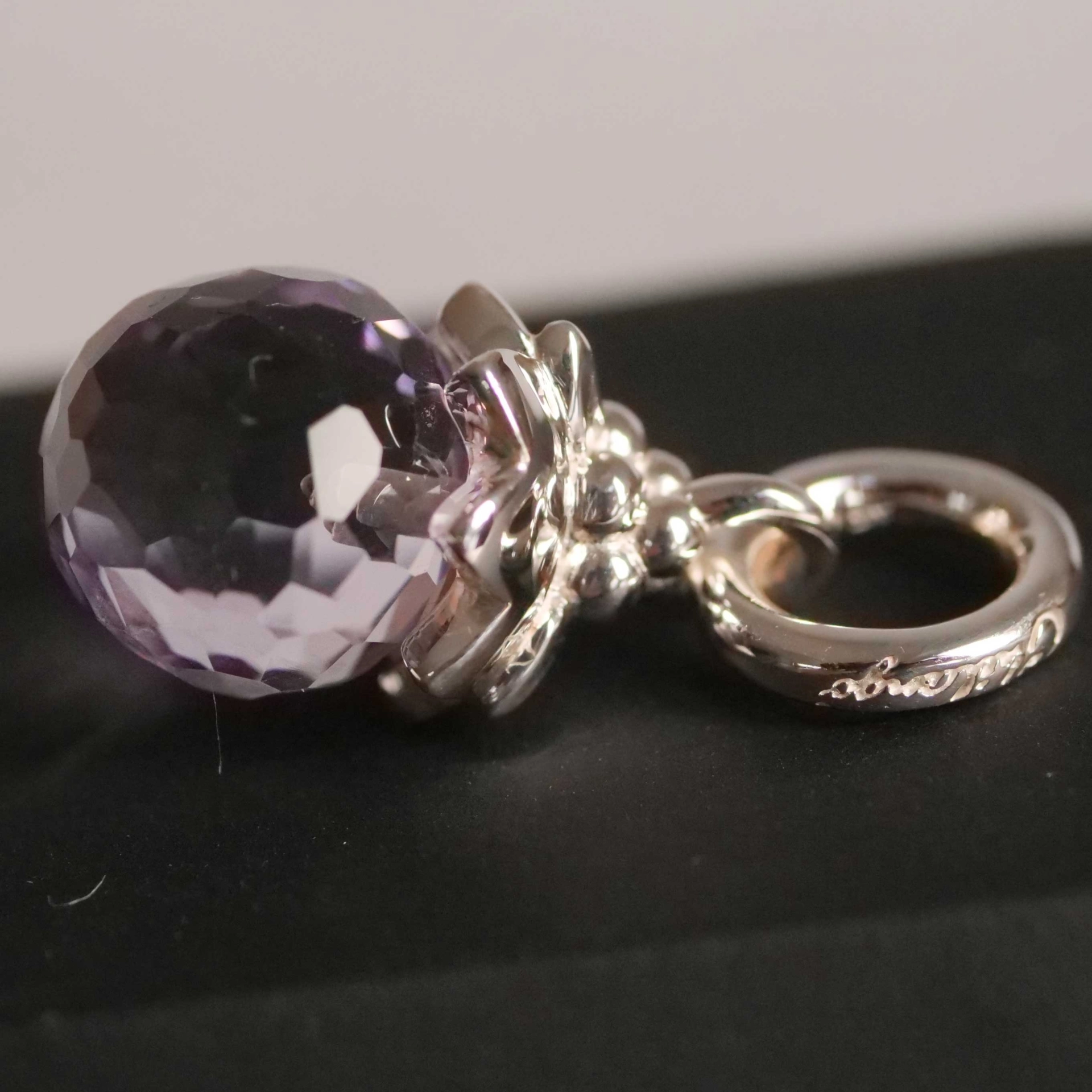 Amethyst Pendant Tutenchamun Flower Drop from the Lifestyle Jewelry Manufacturer Chilango