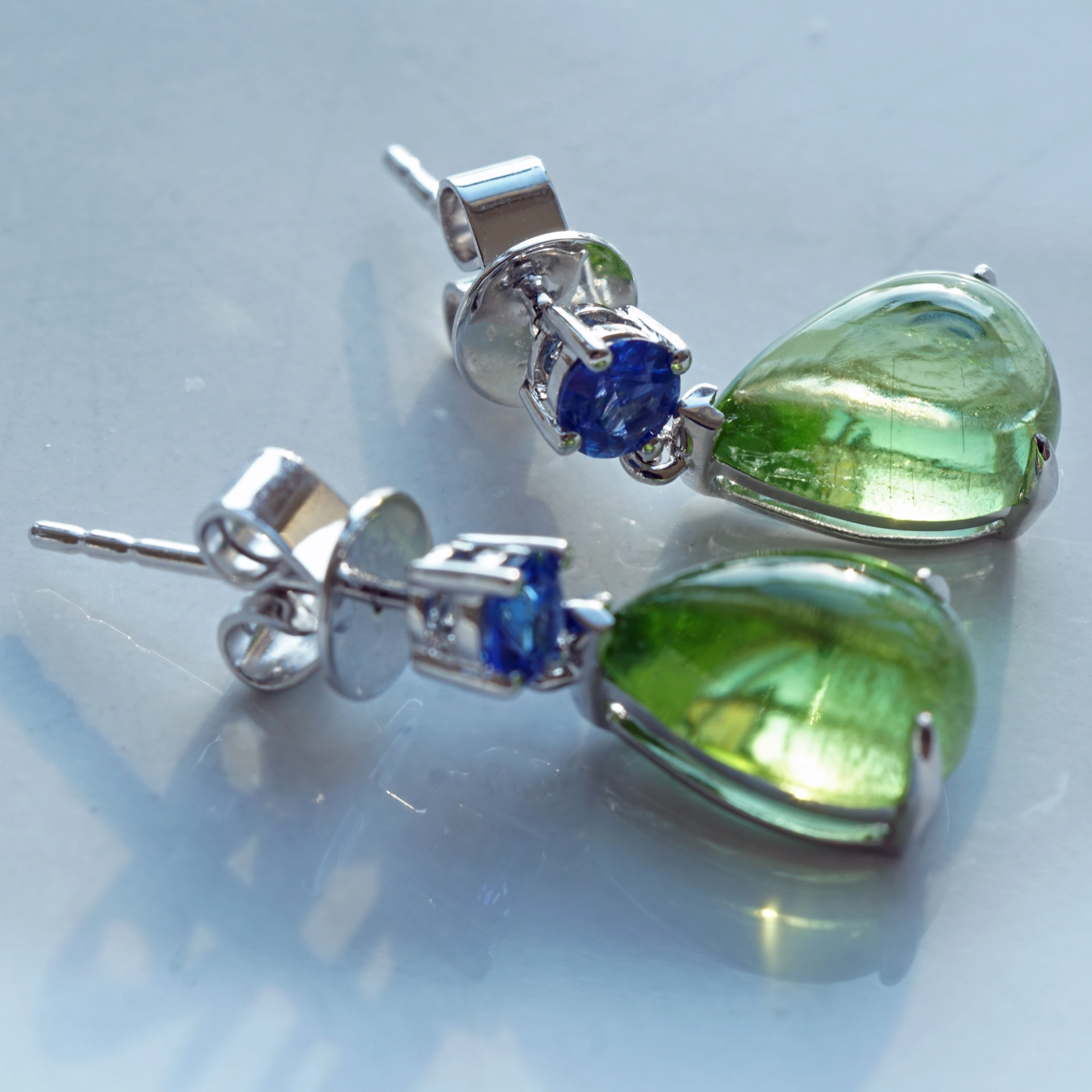 Saphir Peridot Ohrstecker 750er Weissgold...Herzensbrecher Farben Top Saphirqualität