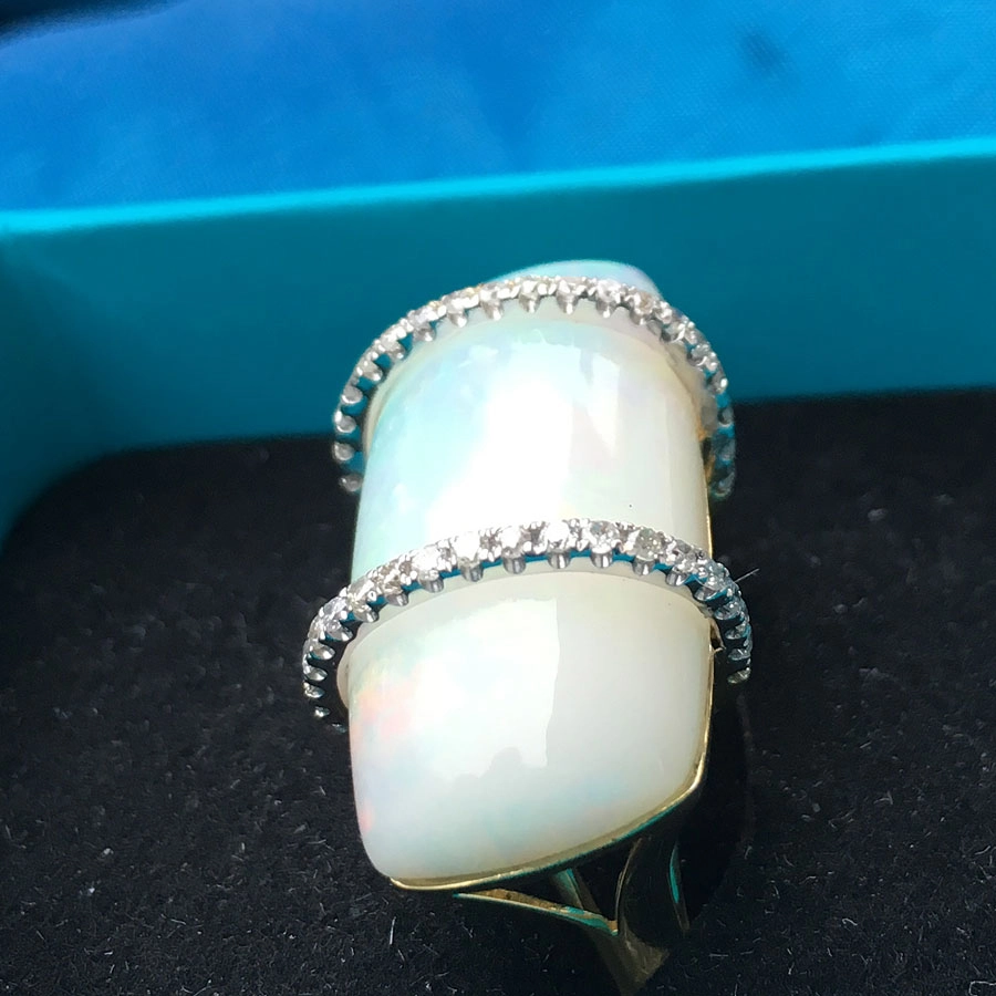 Großer Vollopal-Brillant-Ring, 10.62 ct, 0.27 ct Brillanten, 750er-Gelbgold-Weißgold