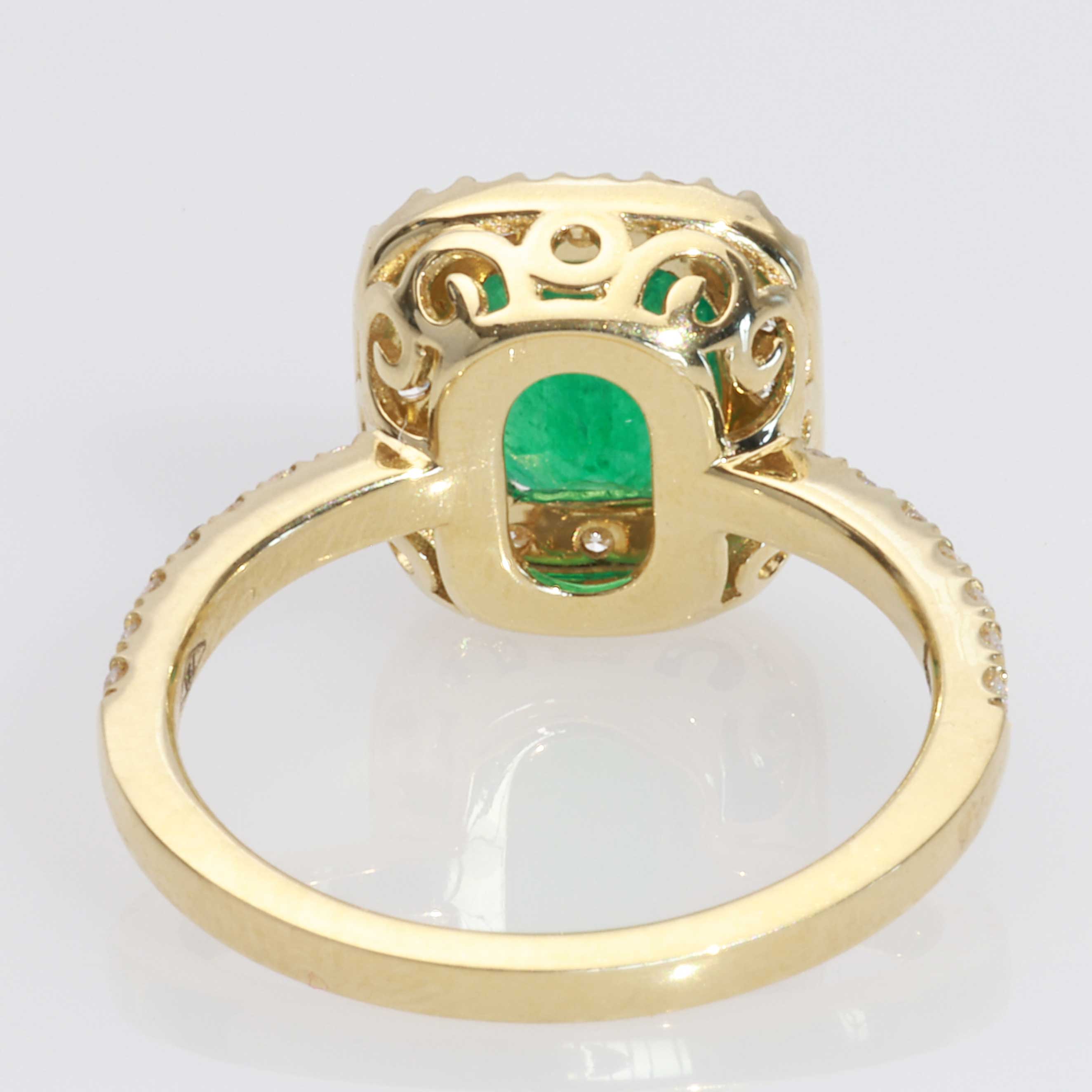 Emerald Brilliant-Cut Ring 1,532 ct / 0.55 ct 750 Yellow Gold – King of Gemstones