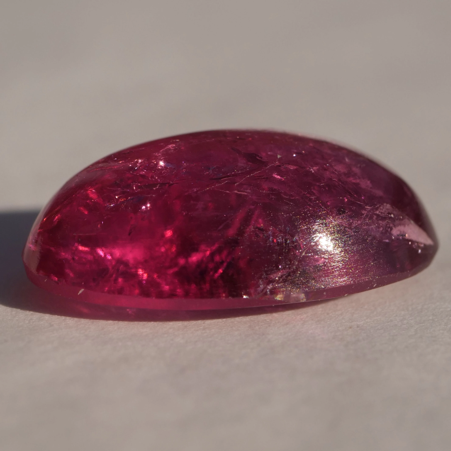 Tourmalin electric pink 14.04 ct Cabochon AA+ Great Color