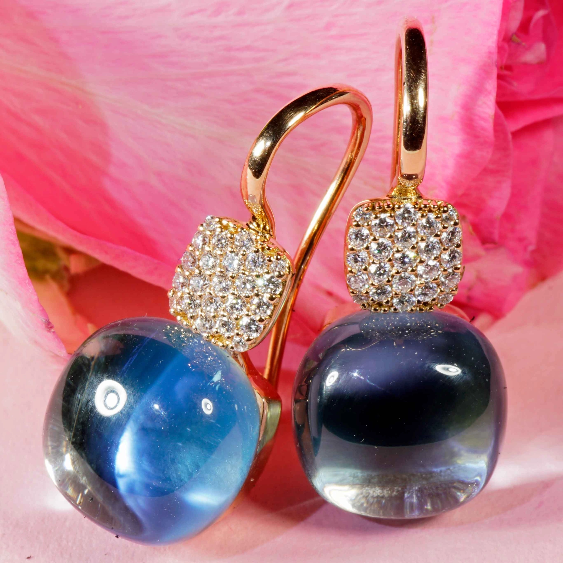 Bluetopaz Brilliant Earrings 18 kt Rose Gold...modern Design so stunning 