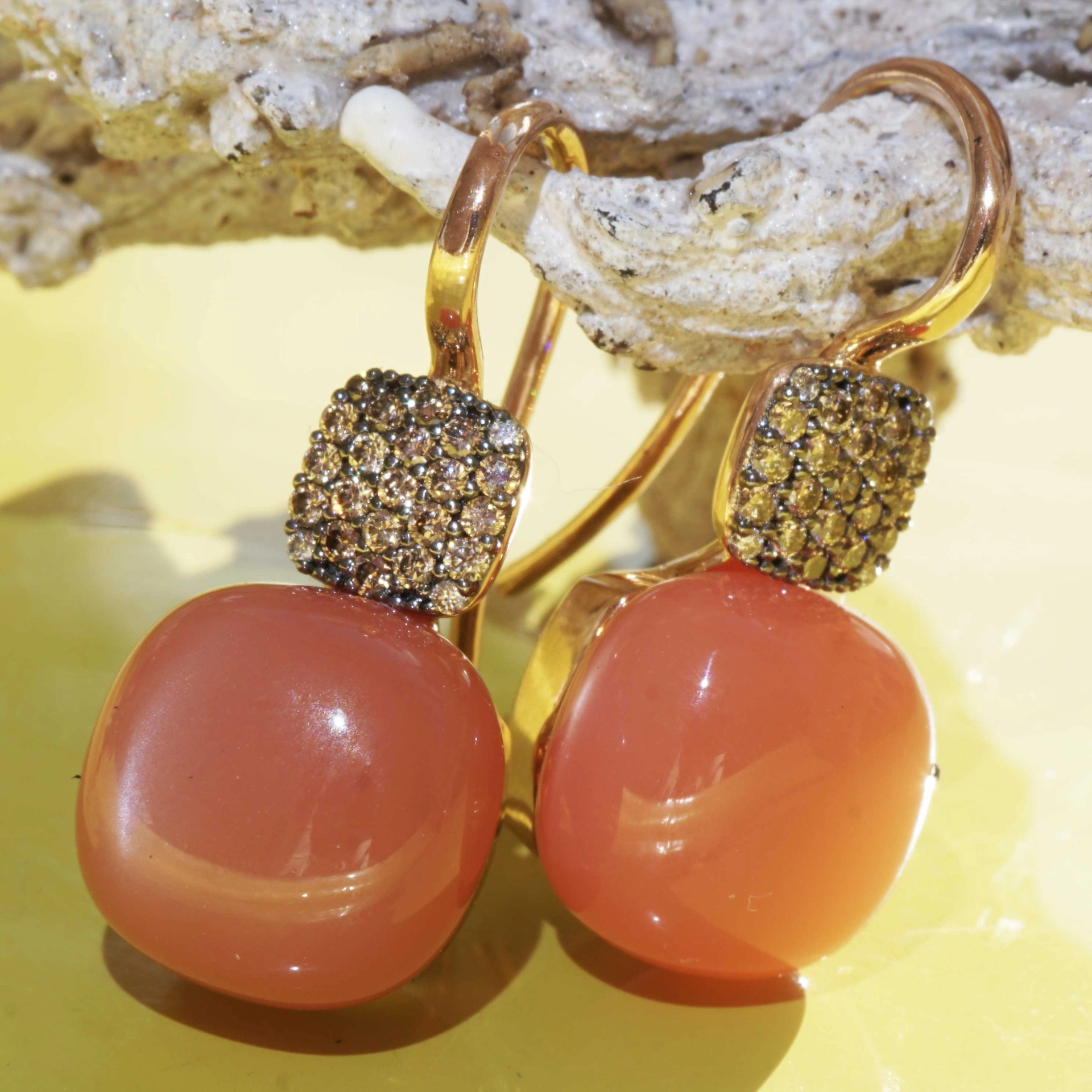 Moonstone Brilliant Earrings 18 kt Rose Gold...modern Design stunning 