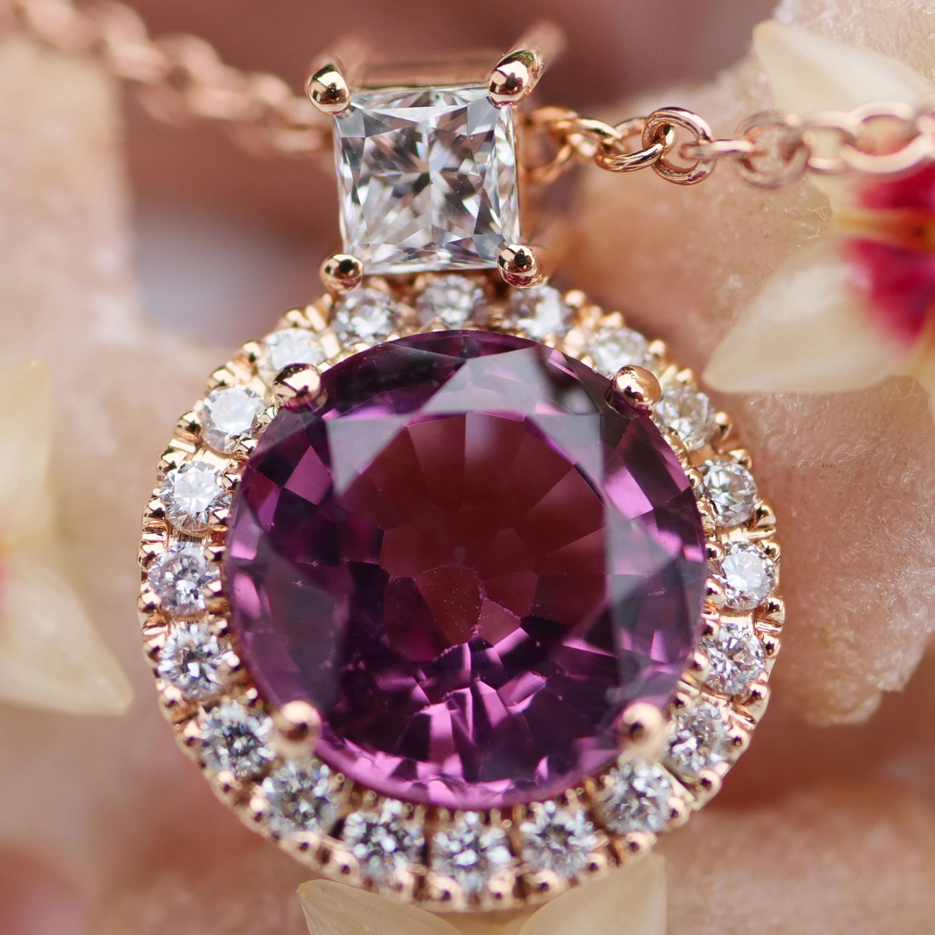 Spinel Diamond Necklace 2.17 ct AAA+....Great Luminosity 18 kt Rosegold
