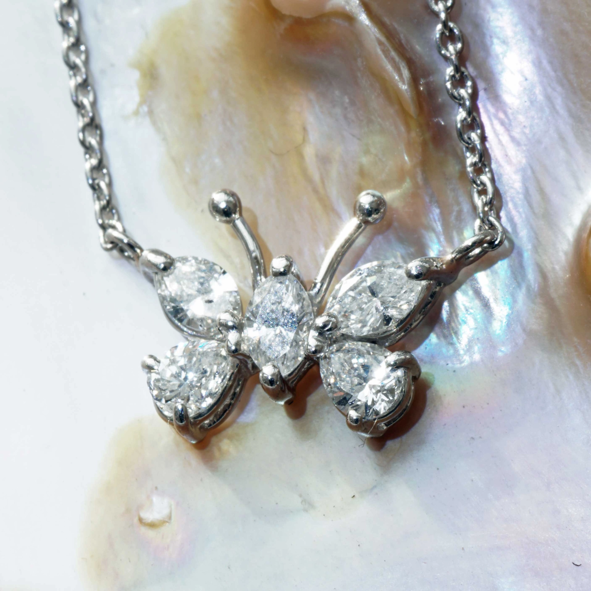 Brilliant Necklace 0.51 ct 900 Platinum cute Butterfly Motif