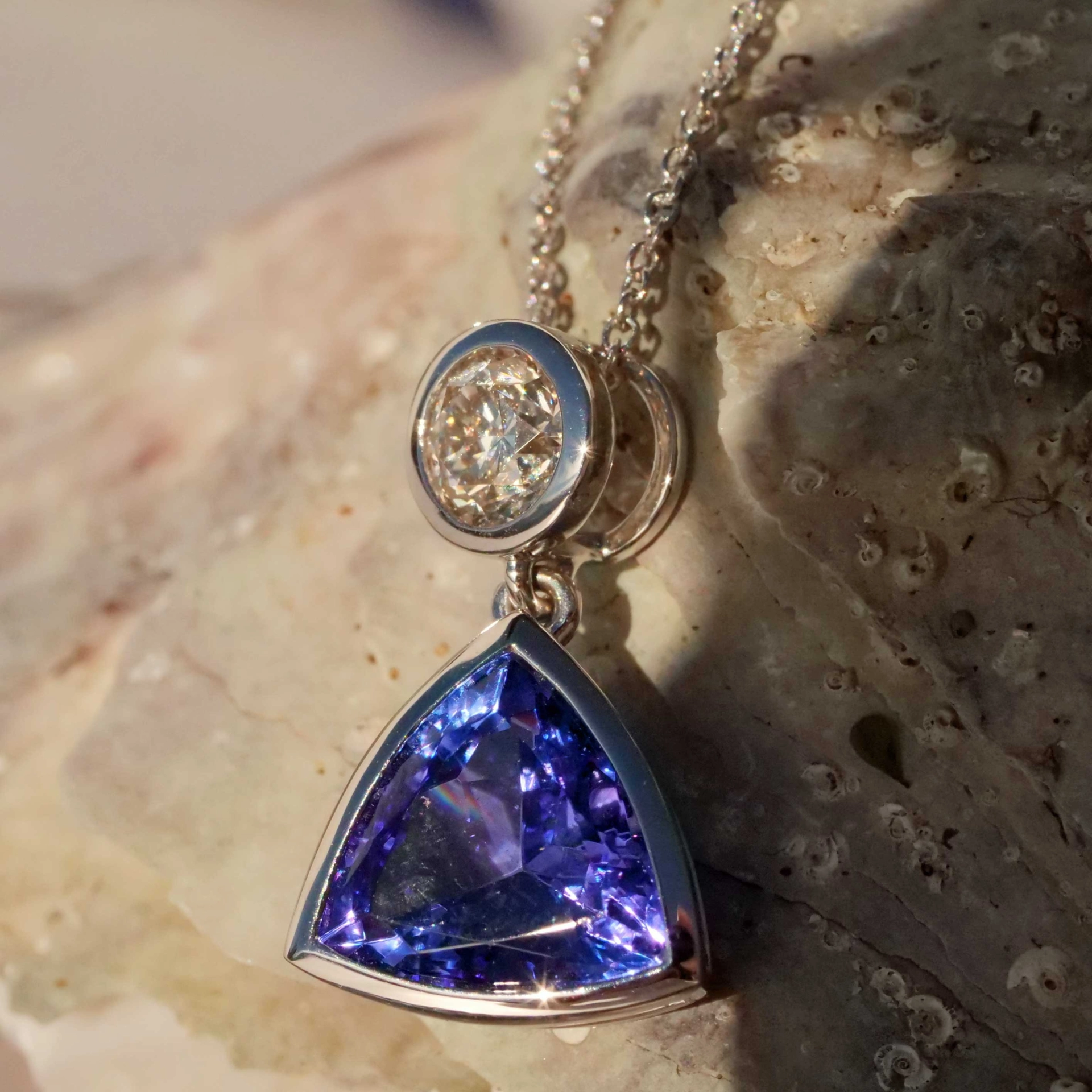 Tanzanite Pendant with Diamonds....Luxury Mood 18 kt White Gold GIA Certificate