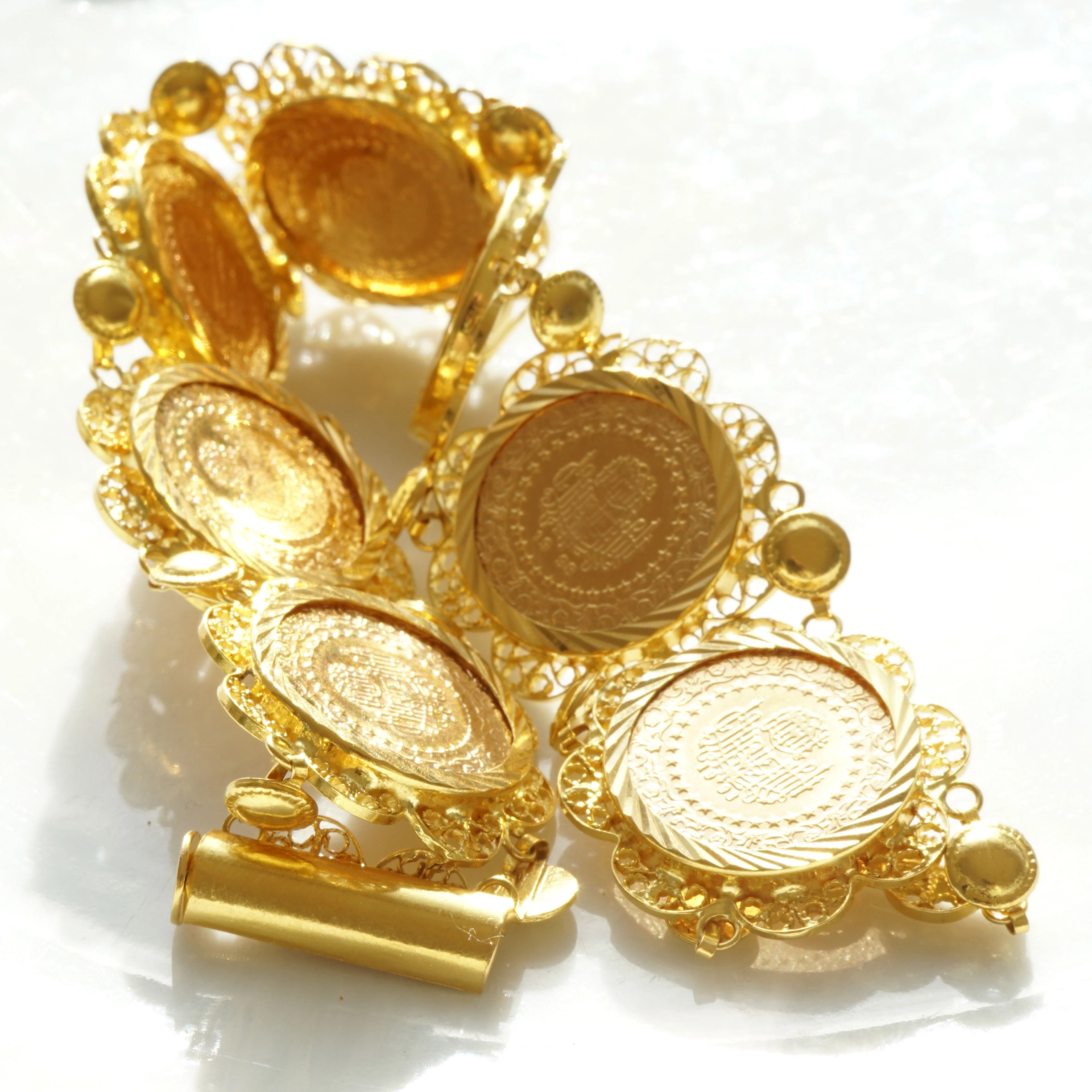 Coin Bracelet 916 Yellow Gold 32 Grams...perfect Gipsy Style
