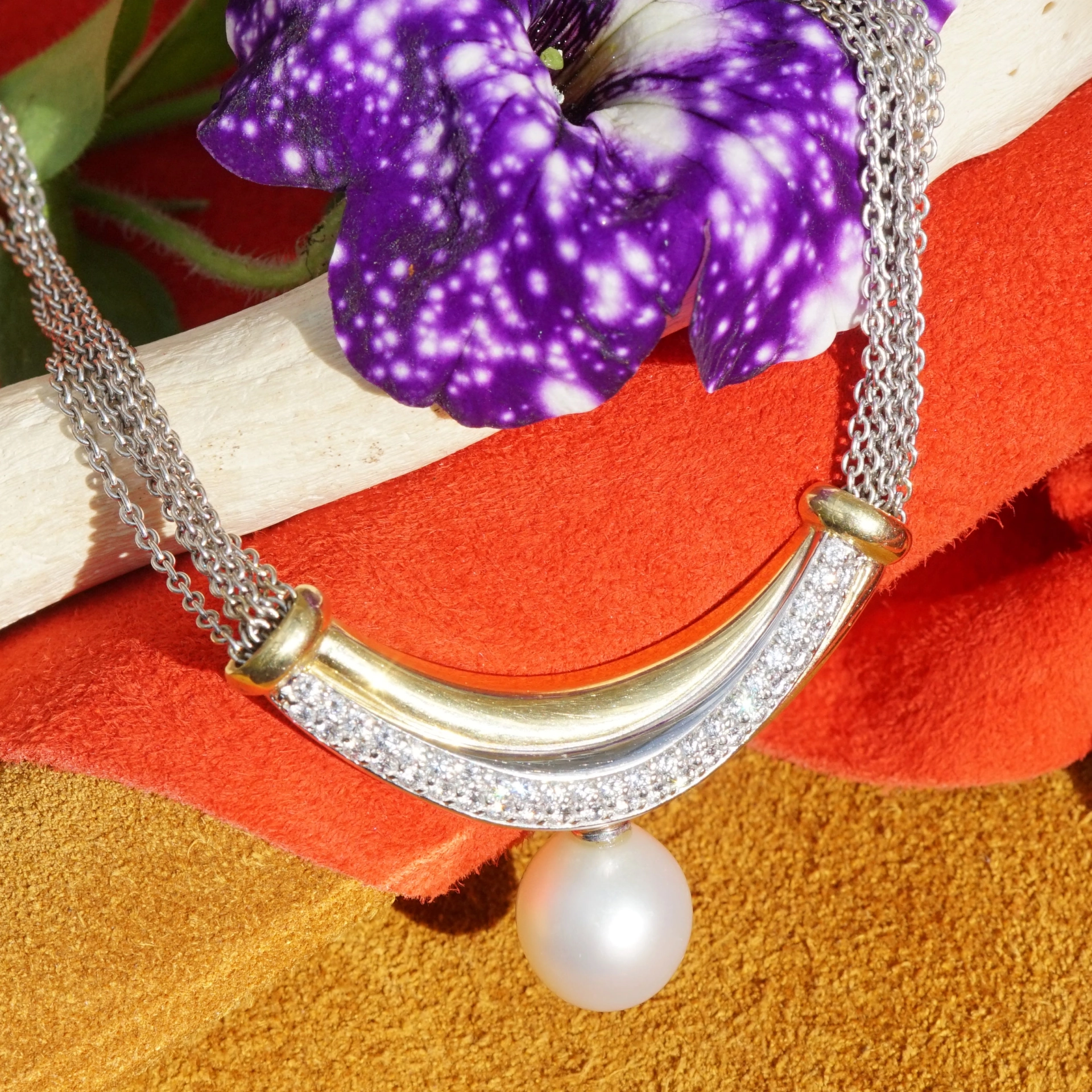 South Sea cultured Pearl Brilliant collar 585 white gold 0.86 ct TW IP.... Grace