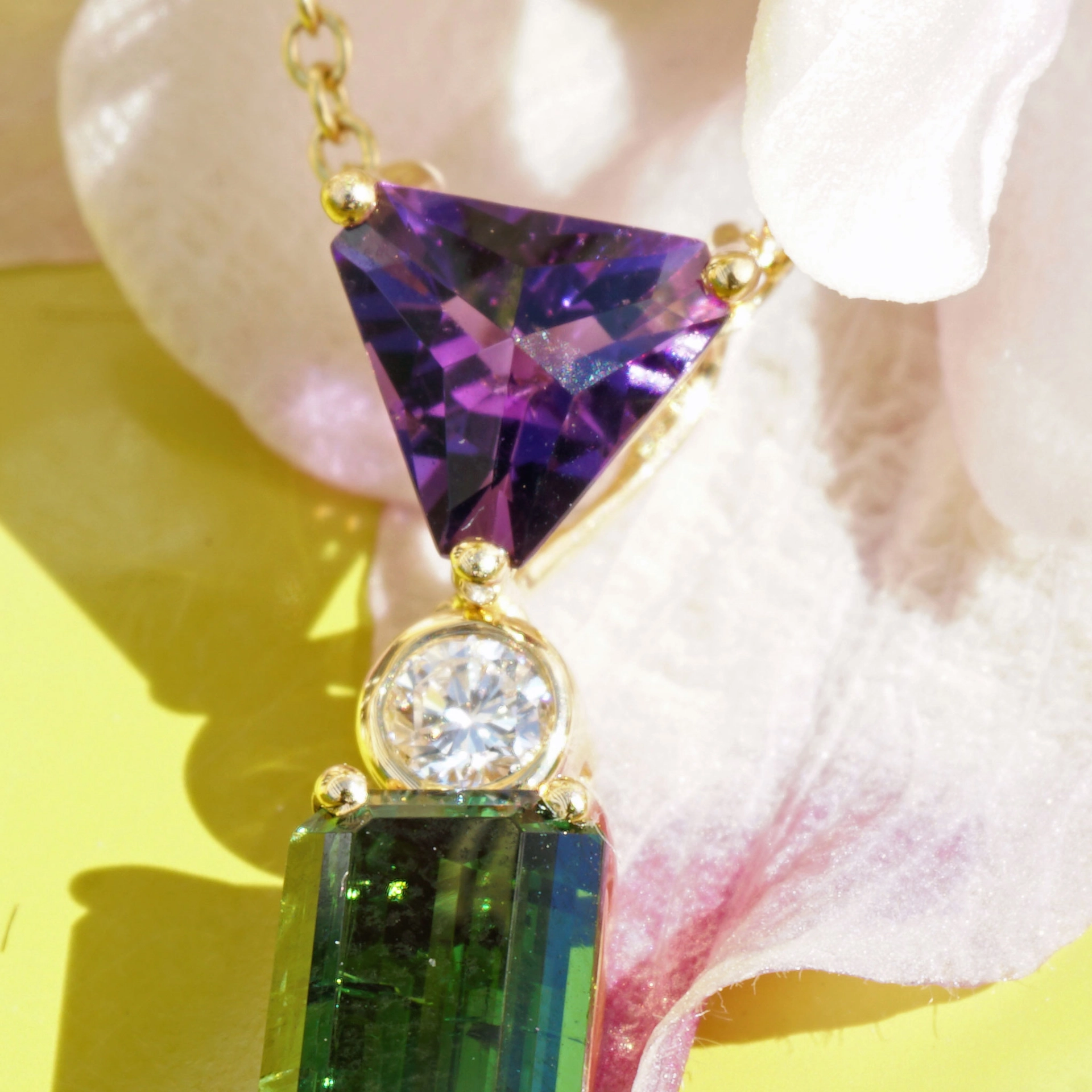 Turmalin Diamant Amethyst Anhänger 2.08 0.41 0.05 ct AAA 750er Gelbgold ...coole Farbenkombination