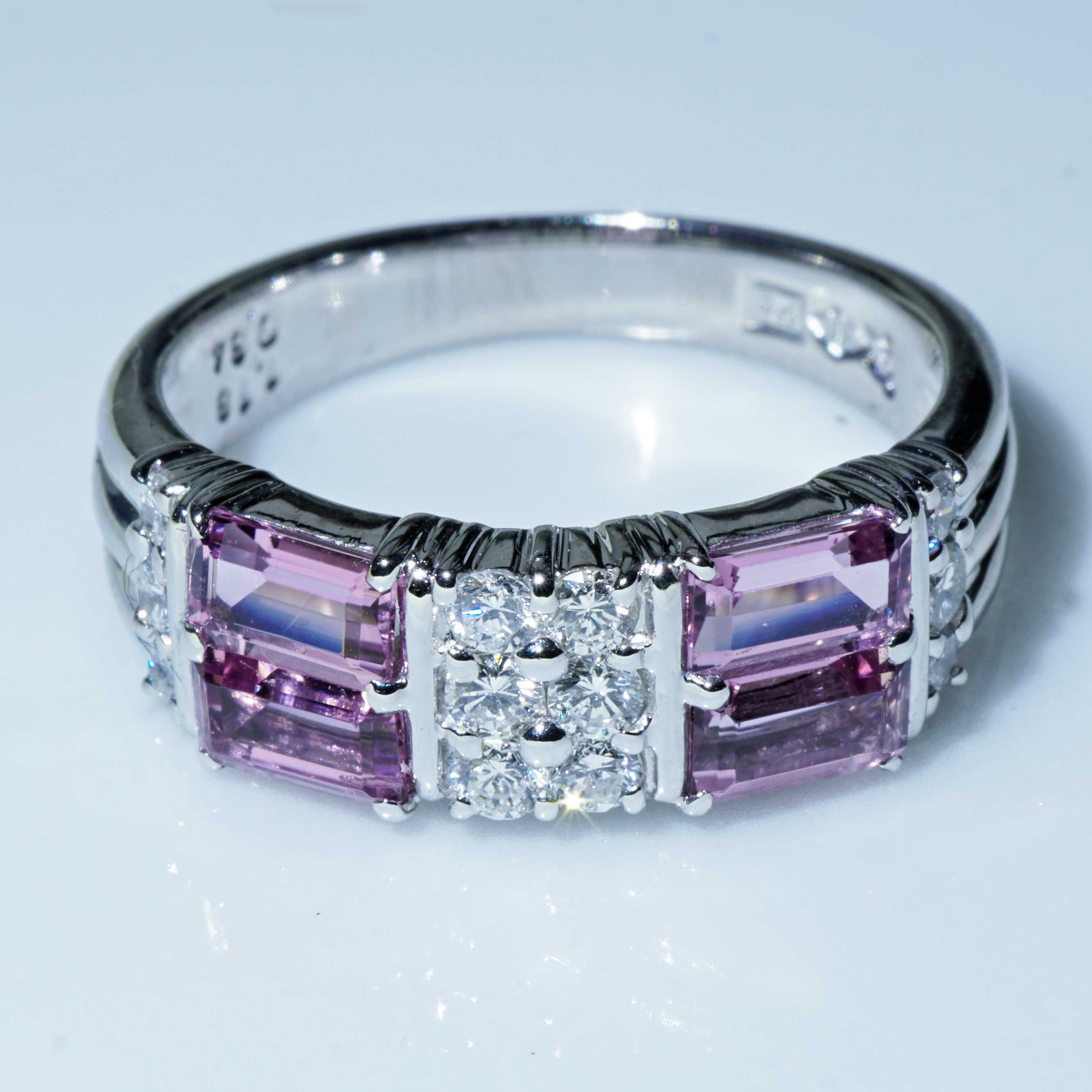 Pink Tourmaline Brilliant Ring 900 Platinum 1.18 ct 0.34 ct fancy Shape with geometric Structure
