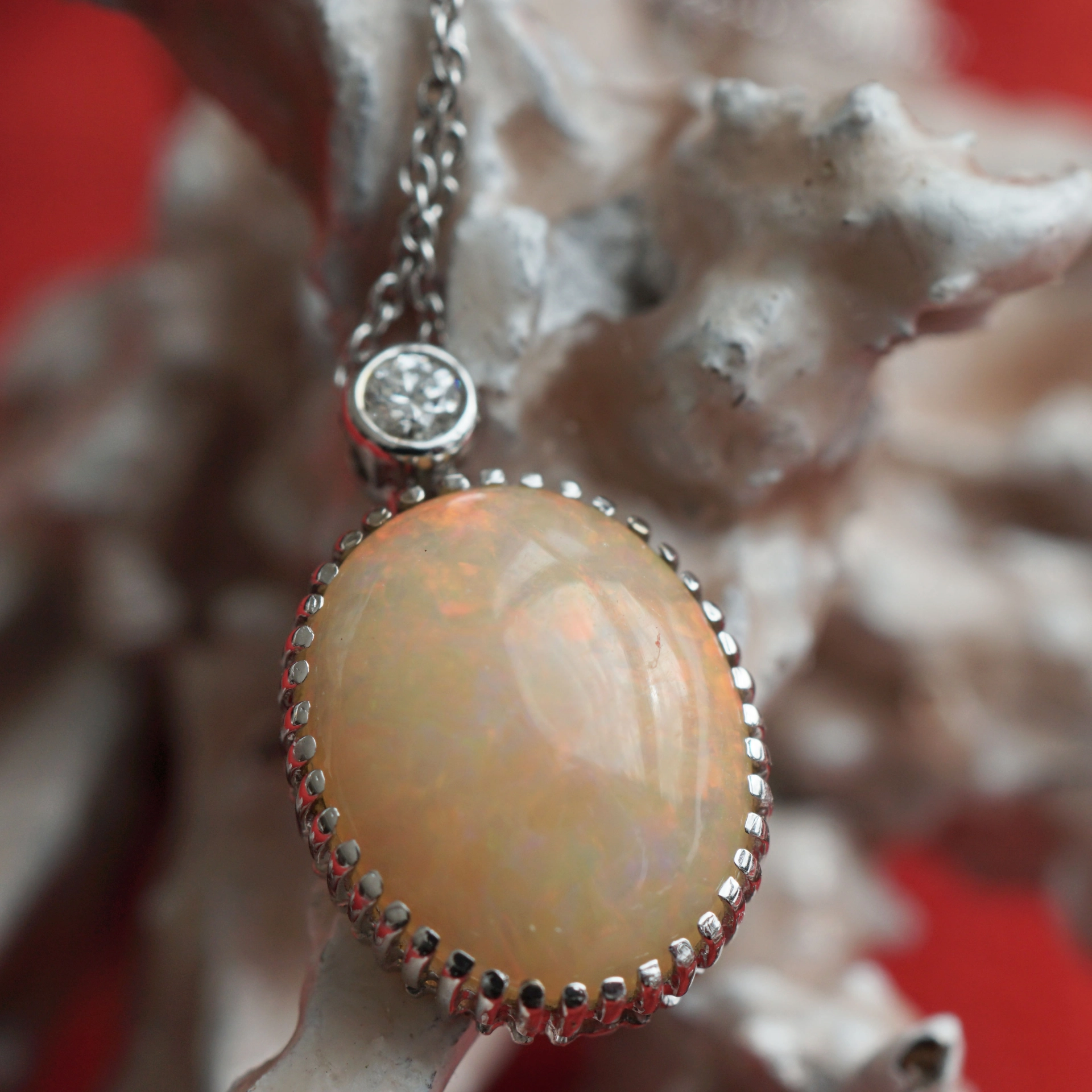 Voll Opal Anhänger mit Brillant 1.50 ct 0.03 ct weiss si mit Kette 750er Gold