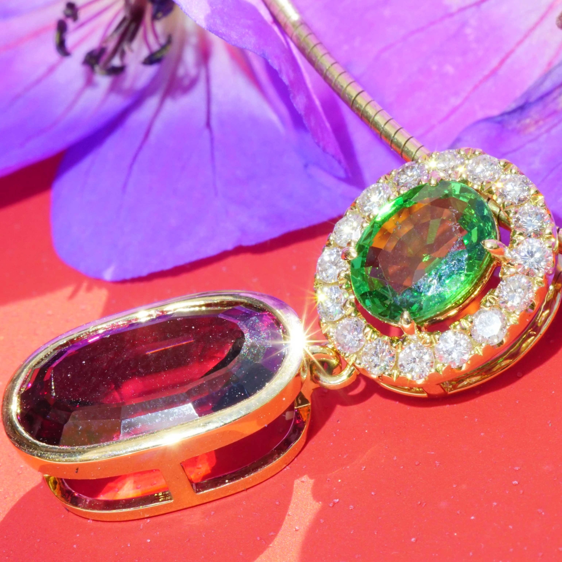 Pendant with fine Garnet Tsavorite and diamonds...red green Combination..phantastic!