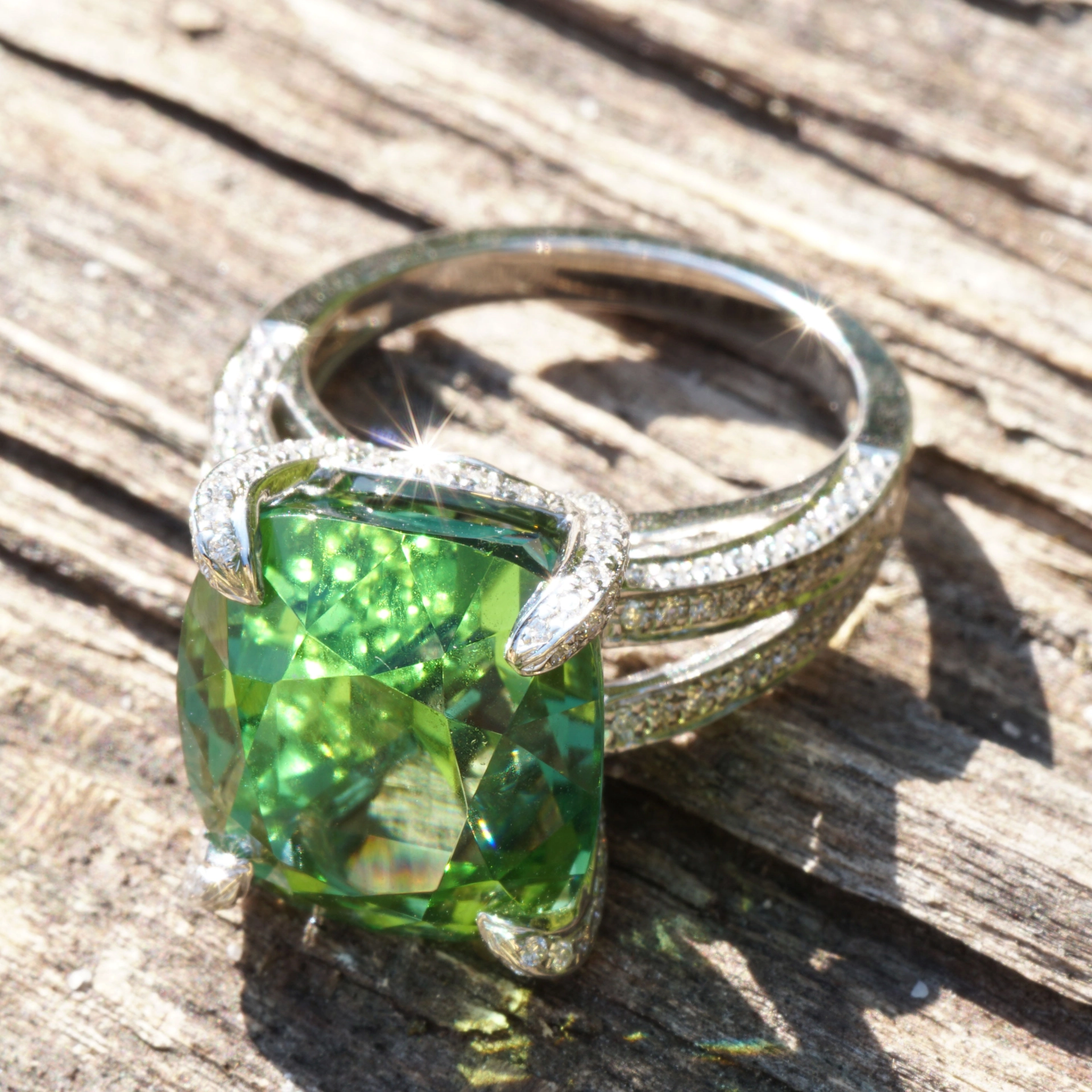 schmuckzicke turmalin lupenrein afghanistan ring weissgold brillant investment