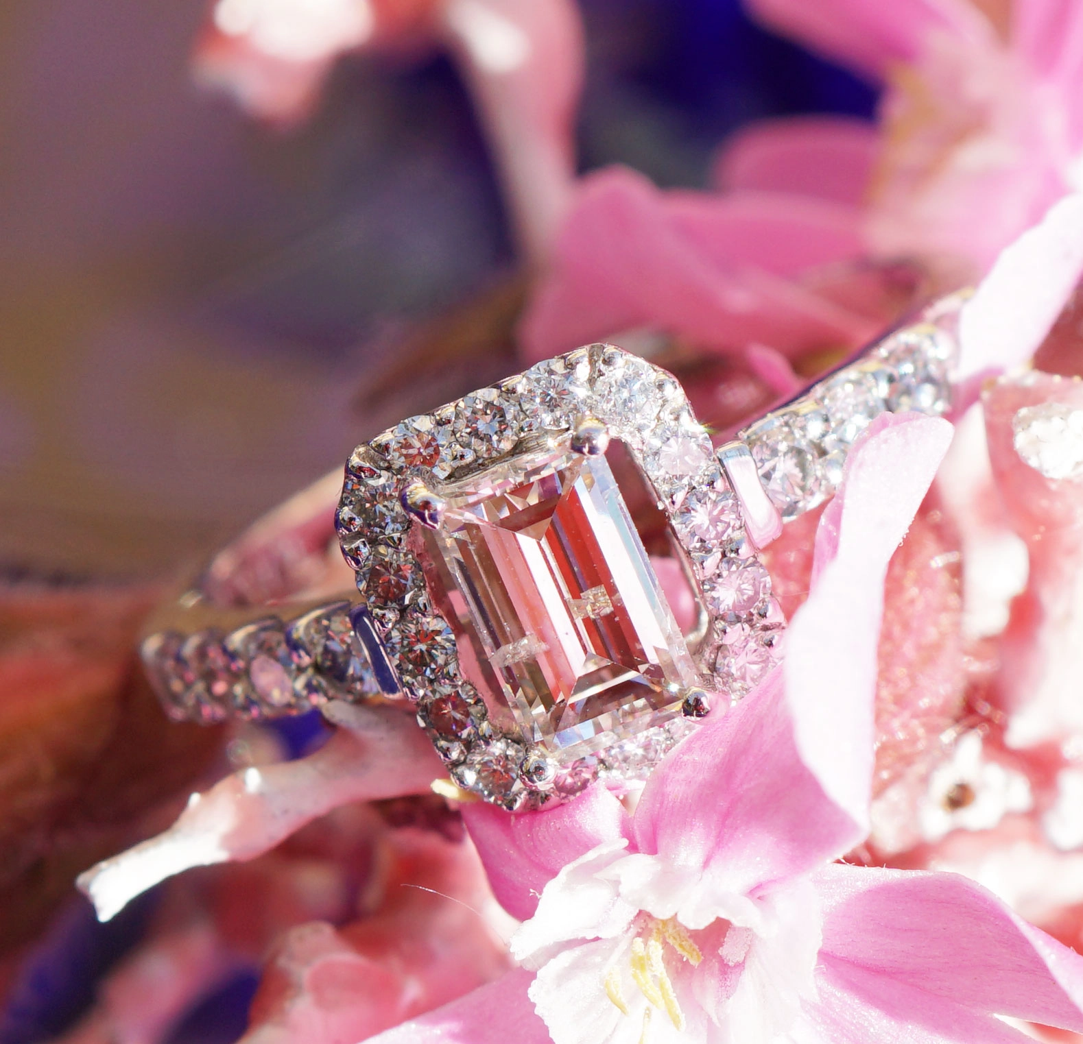 Baguette Brillant Ring 0.60 ct 0.45 ct W-CR / VS-P1 900er Platin Klassiker