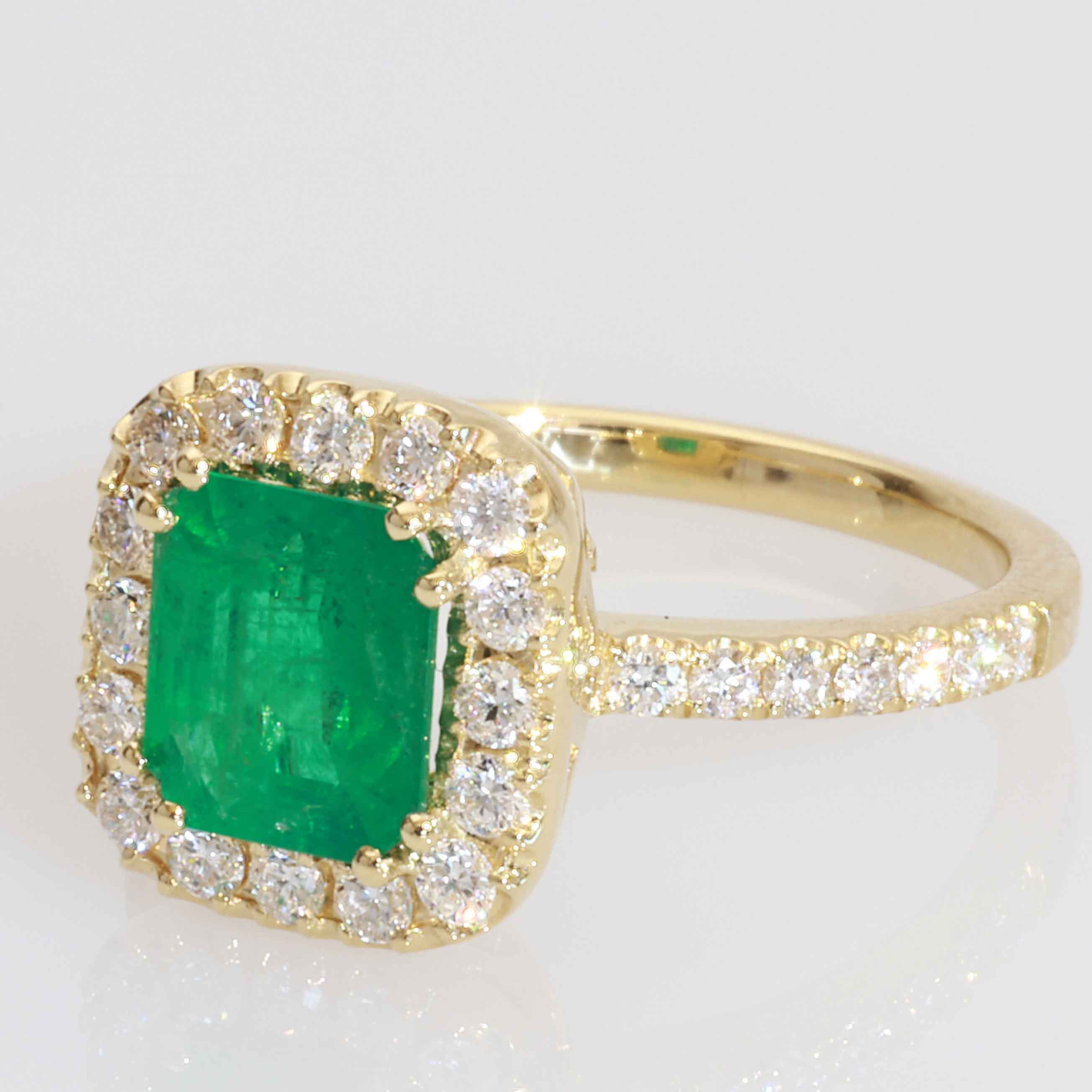 Emerald Brilliant-Cut Ring 1,532 ct / 0.55 ct 750 Yellow Gold – King of Gemstones