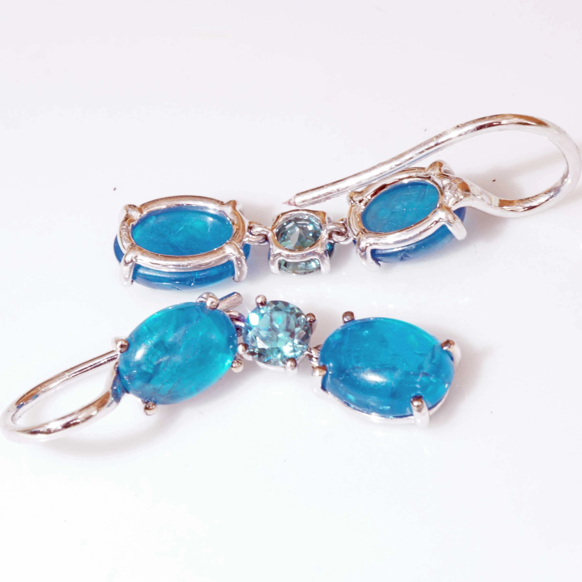 Earrings NEON Colors Apatite and blue Zircon 18 kt White Gold....great Setting made in Italy