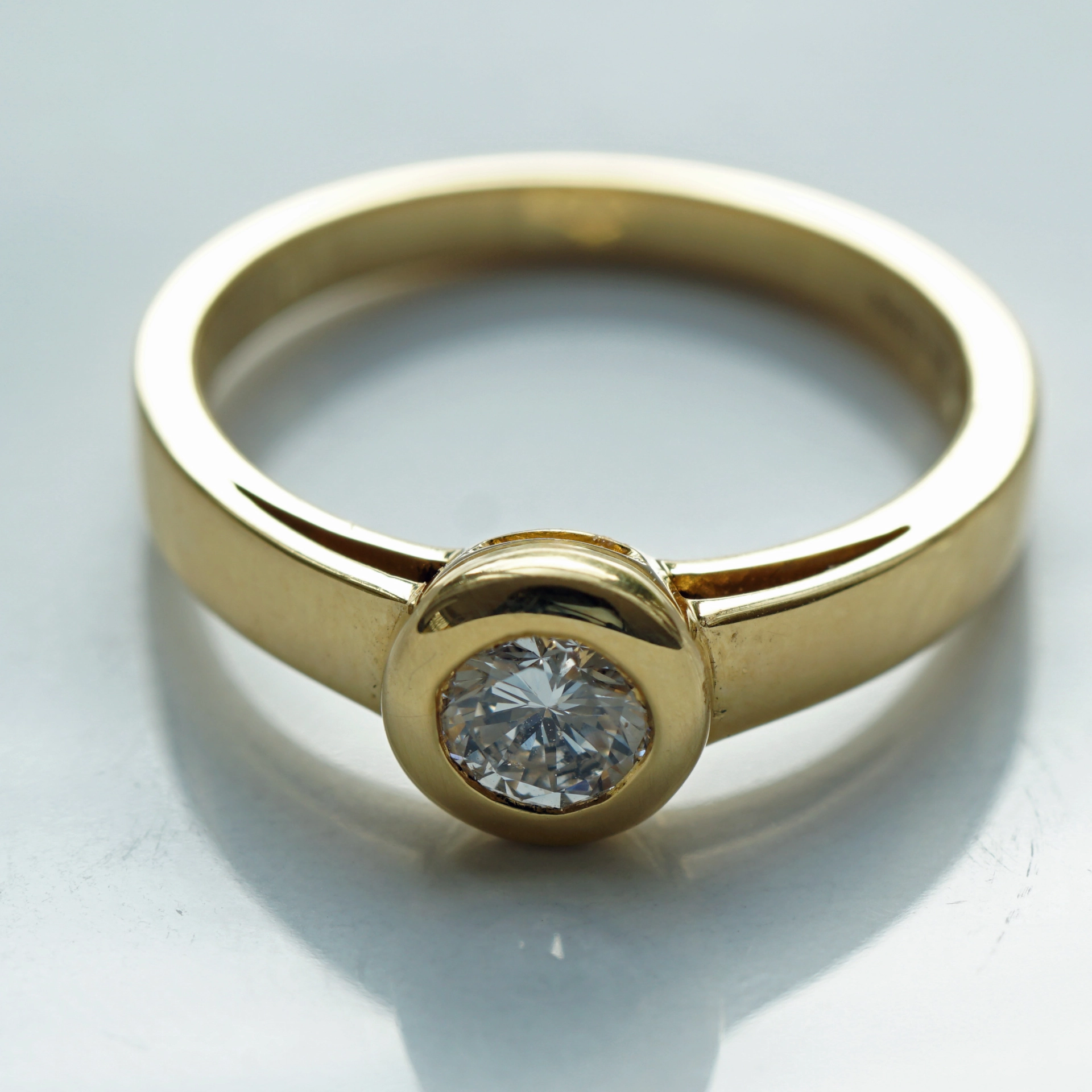 Solitaire Brilliant Ring 0.375 ct TW P1 750 Yellowgold 5 mm D... Great Brilliance