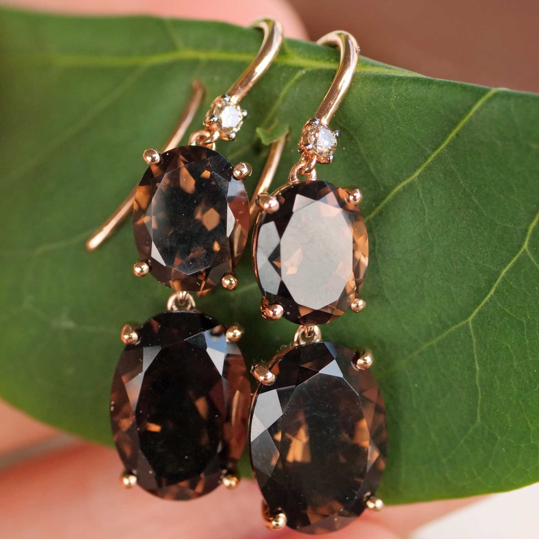 Brown Smokey Quartz and Diamonds such a ideal Kombination with 18 kt Rosegold 15 ct 0.10 ct