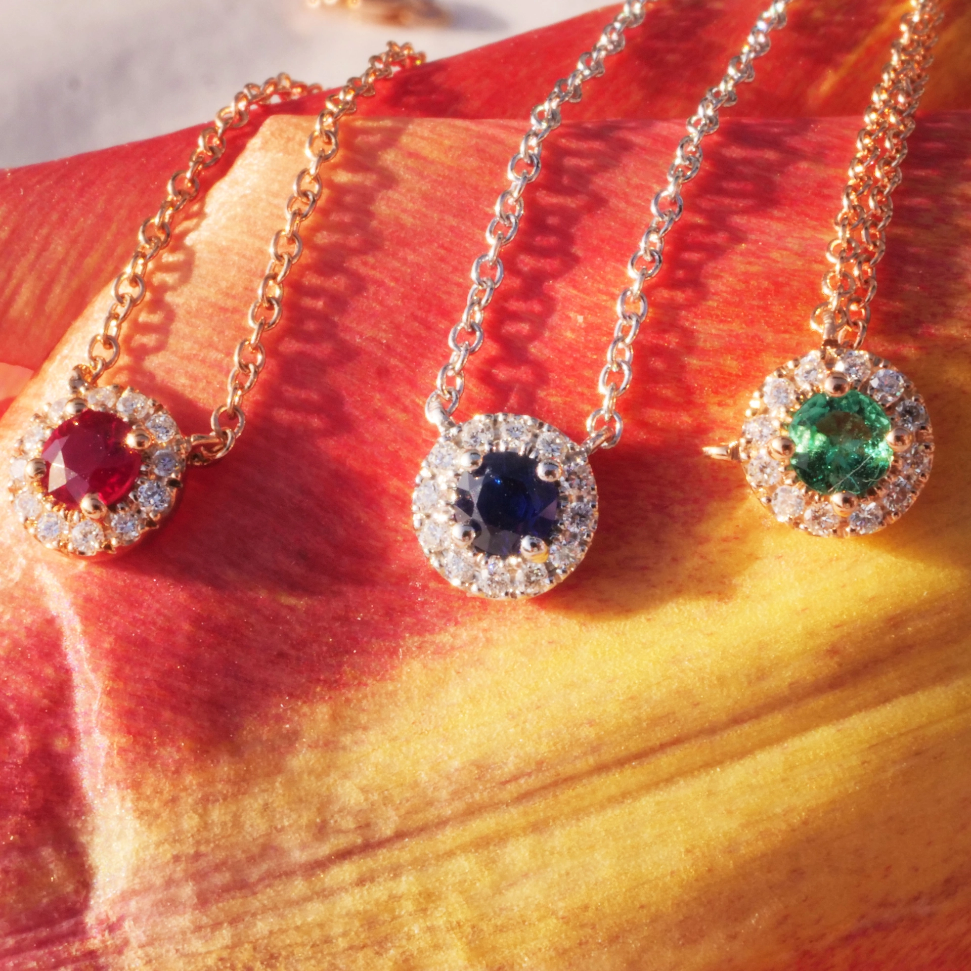 Emerald Brilliant Necklace 18 kt Rose Gold..the sweetest petit Necklace