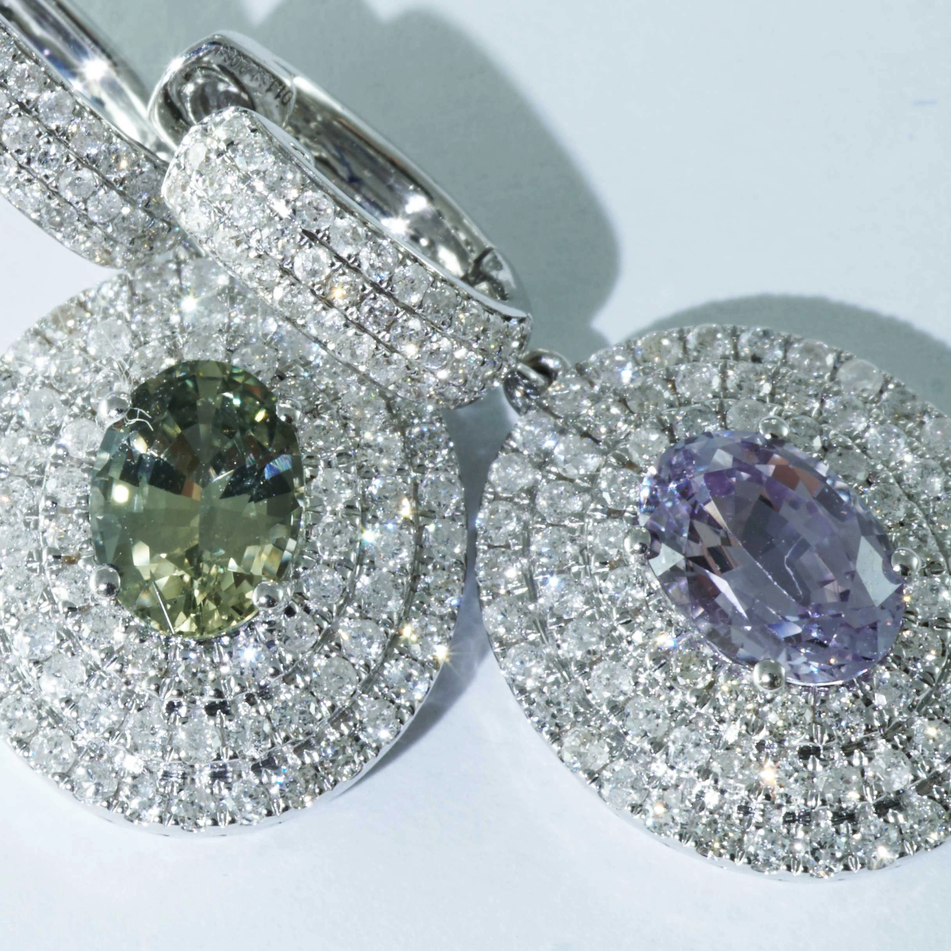 Saphire Briliant Earrings green and lavendel 18 kt White Gold Ilanka Mine Madagascar