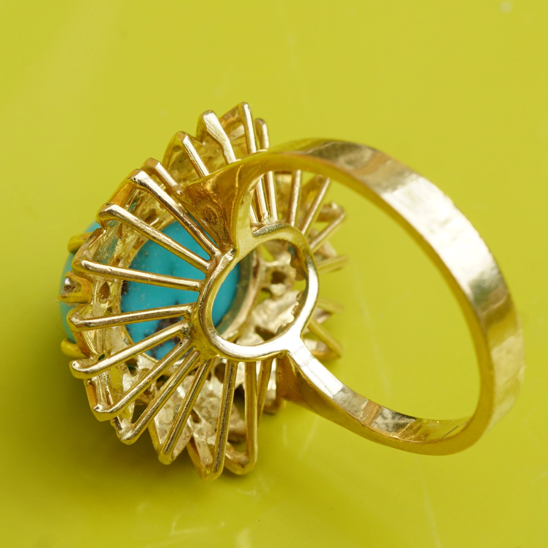 Turchoise Diamond Ring 18 kt Gold....so beautiful