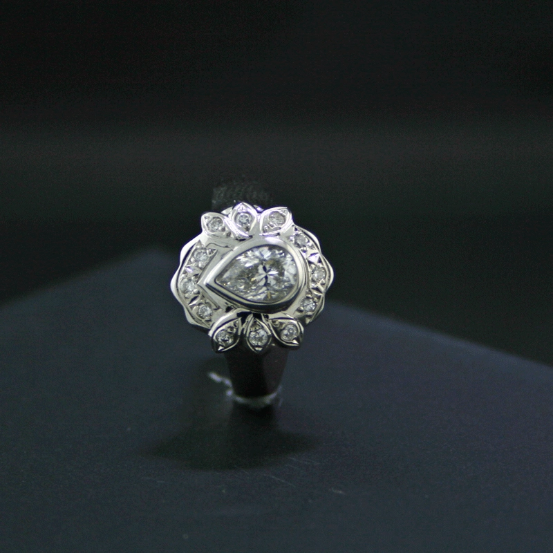 Diamanttropfen-Brillant-Ring, 850er-Platin