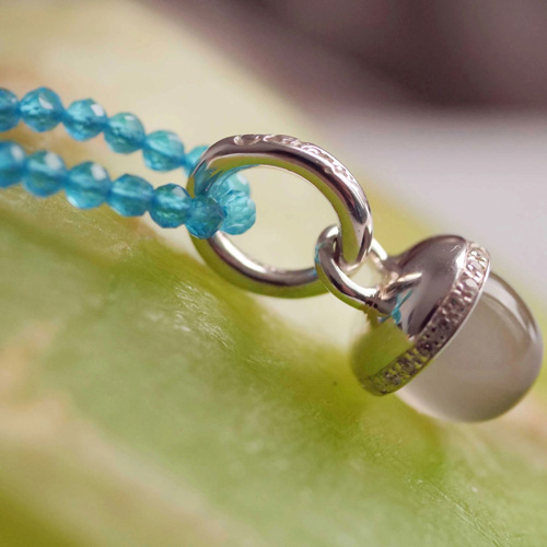 Moonstone Pendant Drop Shrine with white Zircons from the Lifestyle Jewelry Manufacturer Chilango
