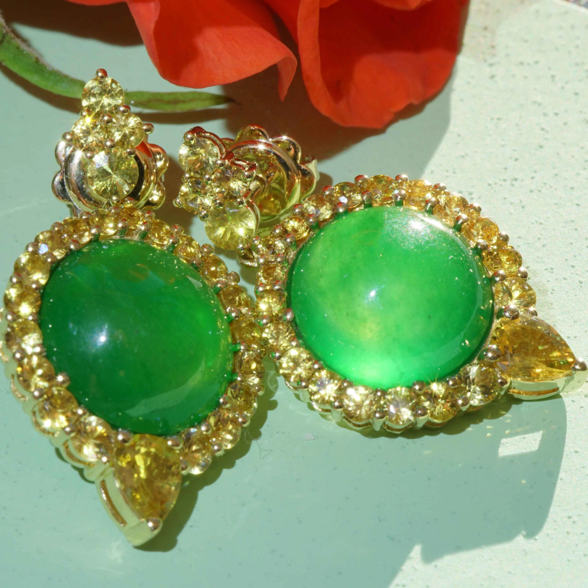 Imperial emeraldgreen Burma Jade Saphire Earrings 18 kt Rosegold...magical Radiance