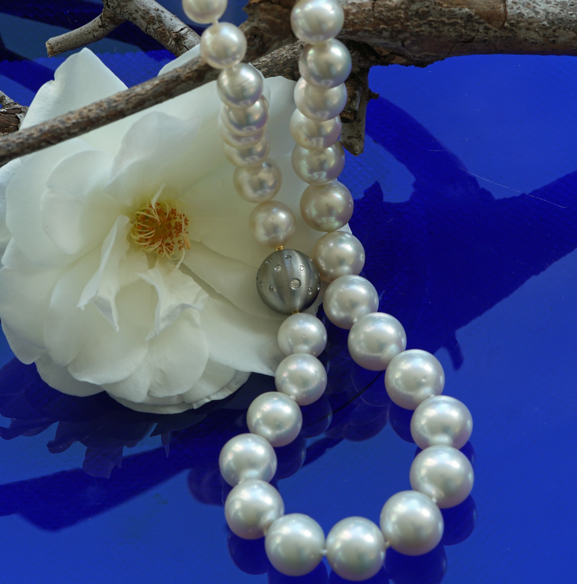 Southsea Pearl Necklace....high Quality...14,8-11 mm White AAA+