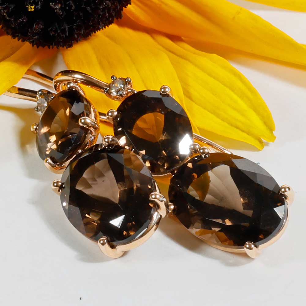 Brown Smokey Quartz and Diamonds such a ideal Kombination with 18 kt Rosegold 15 ct 0.10 ct
