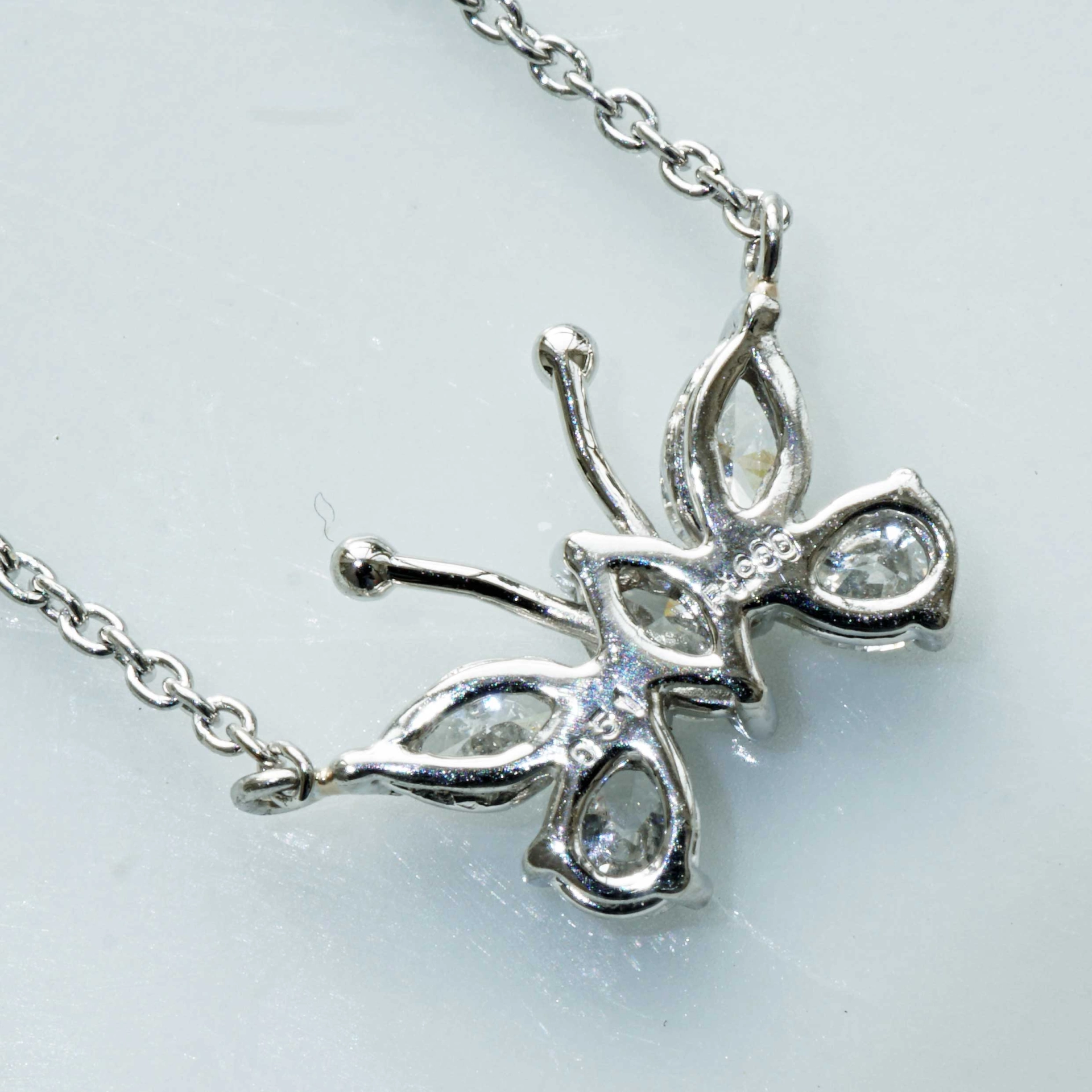 Brilliant Necklace 0.51 ct 900 Platinum cute Butterfly Motif